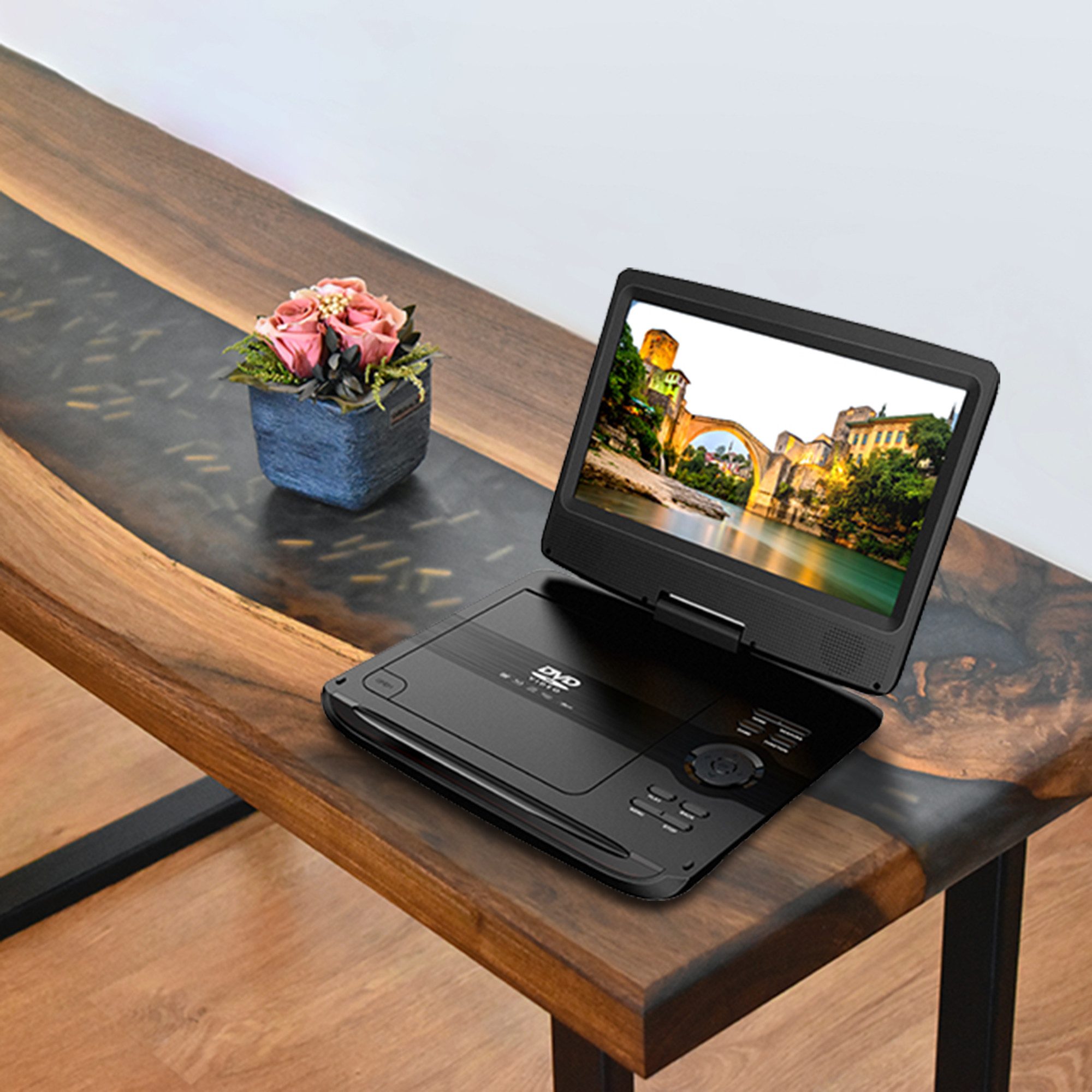 Denver MT-1097 Portabler DVD-Player (Tragbar, mit Auto- Adapter, Köpfhöreranschluss, Tragbar, mit Auto- Adapter, Köpfhöreranschluss)