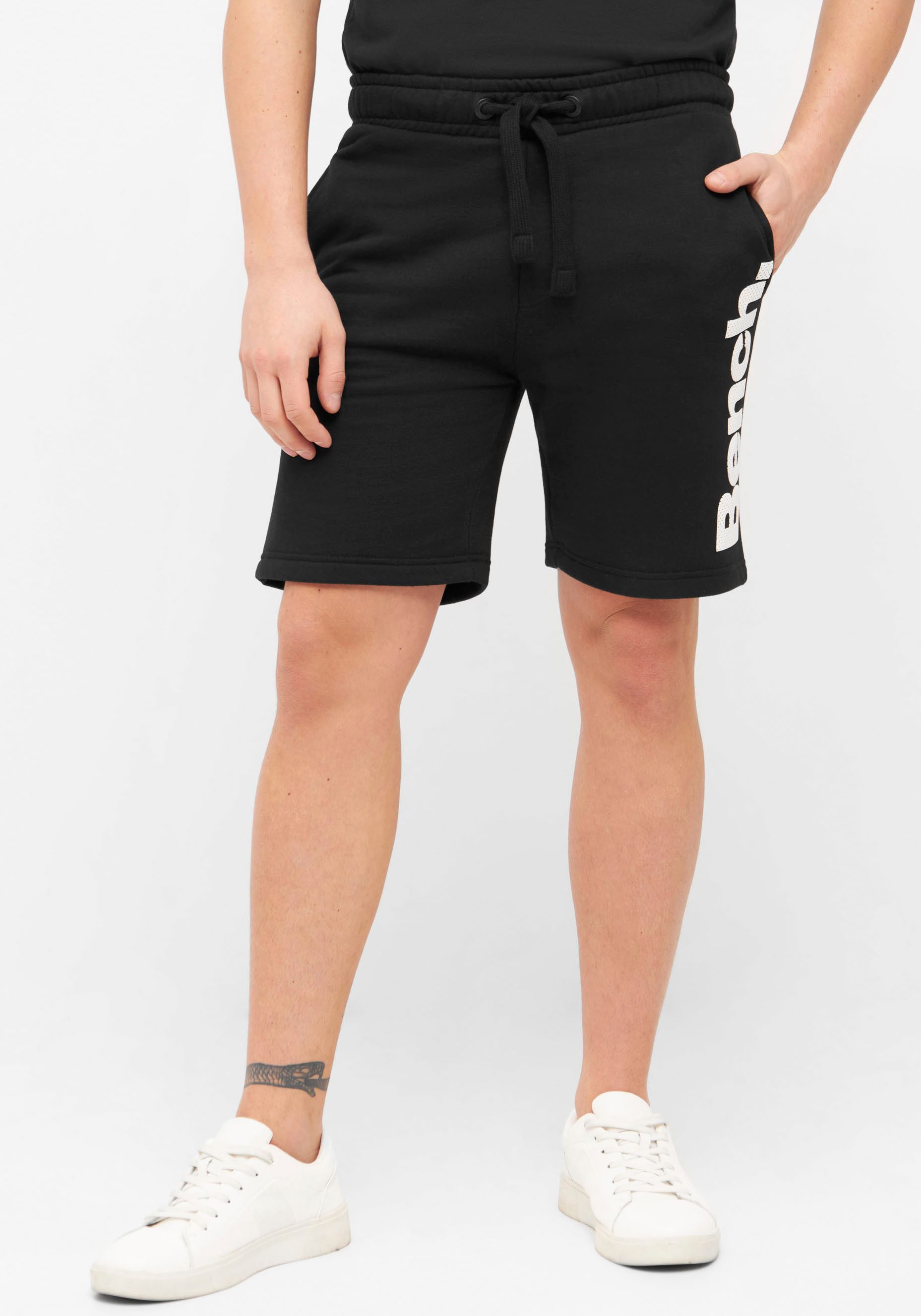 Bench. Shorts ROLLO