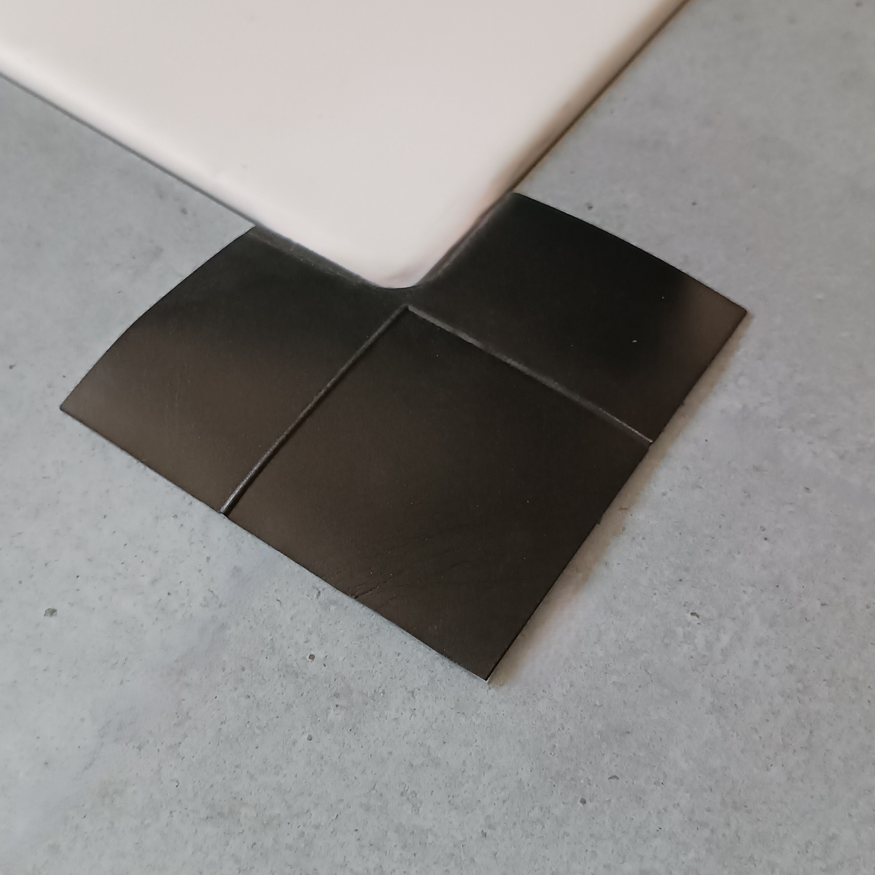 Wandbreite Dichtungsband Rundaußeneck Wanne Selbstklebend 120x120mm - 50x50mm, (1-St), Selbstklebende Verbundabdichtung