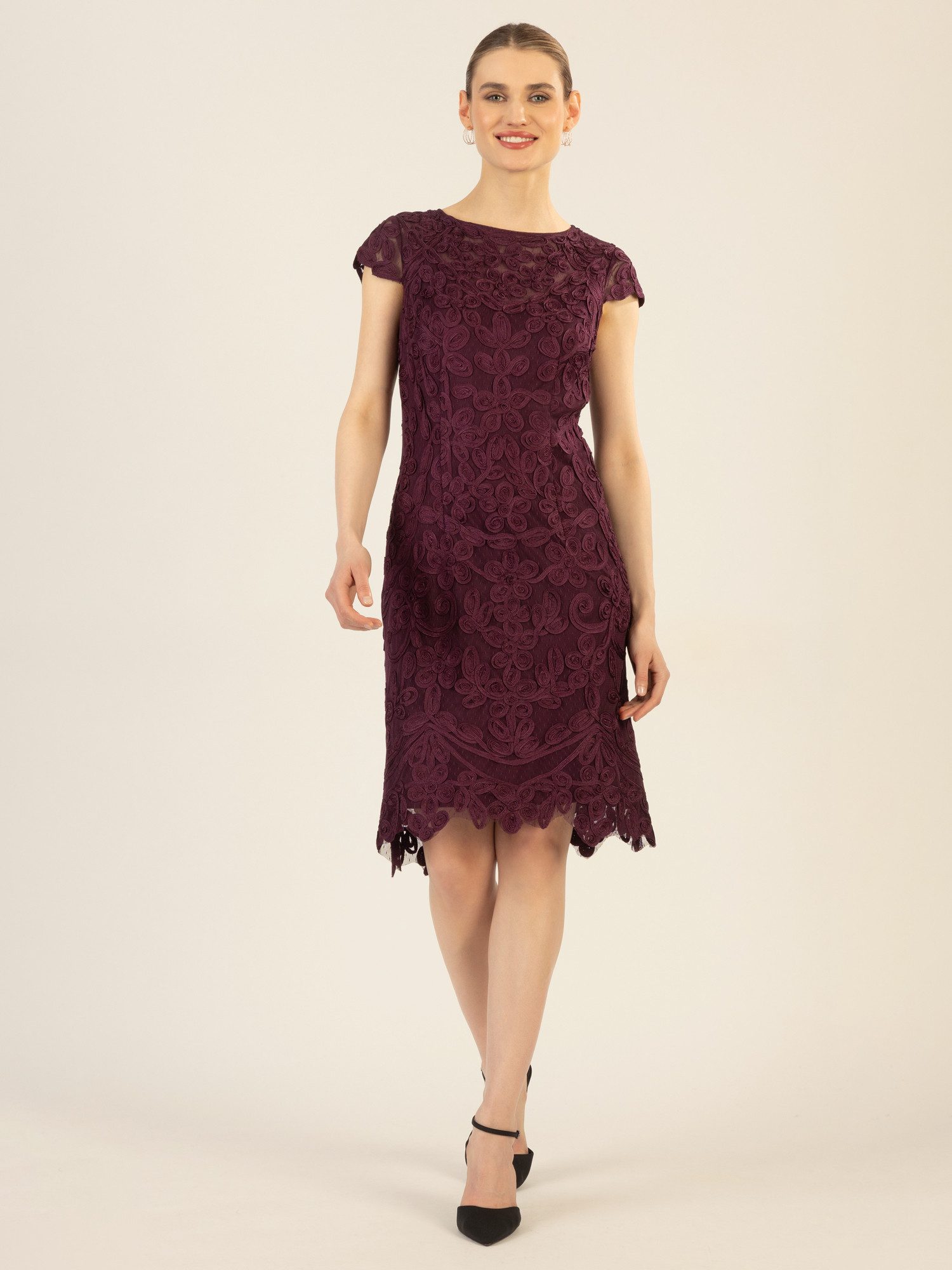 Apart Cocktailkleid aus aufwendig gestricktem Mesh, günstig online kaufen
