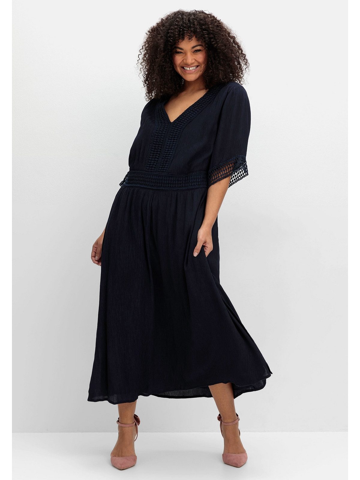 Sheego Maxikleid Große Größen mit Häkelspitze und weitem Rock