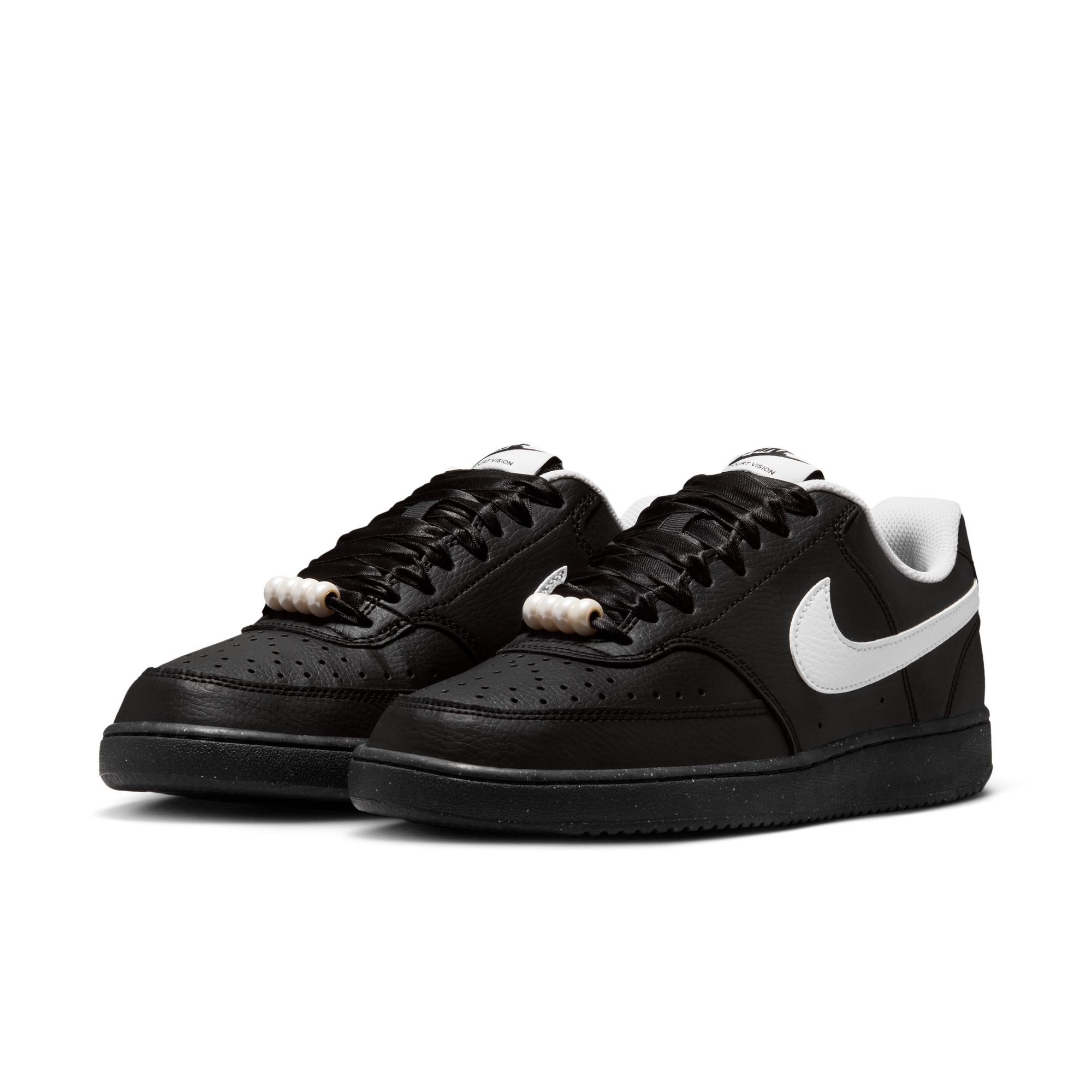 Nike Sportswear W COURT VISION LOW LE Sneaker inspiriert vom Design des Nike Air Force