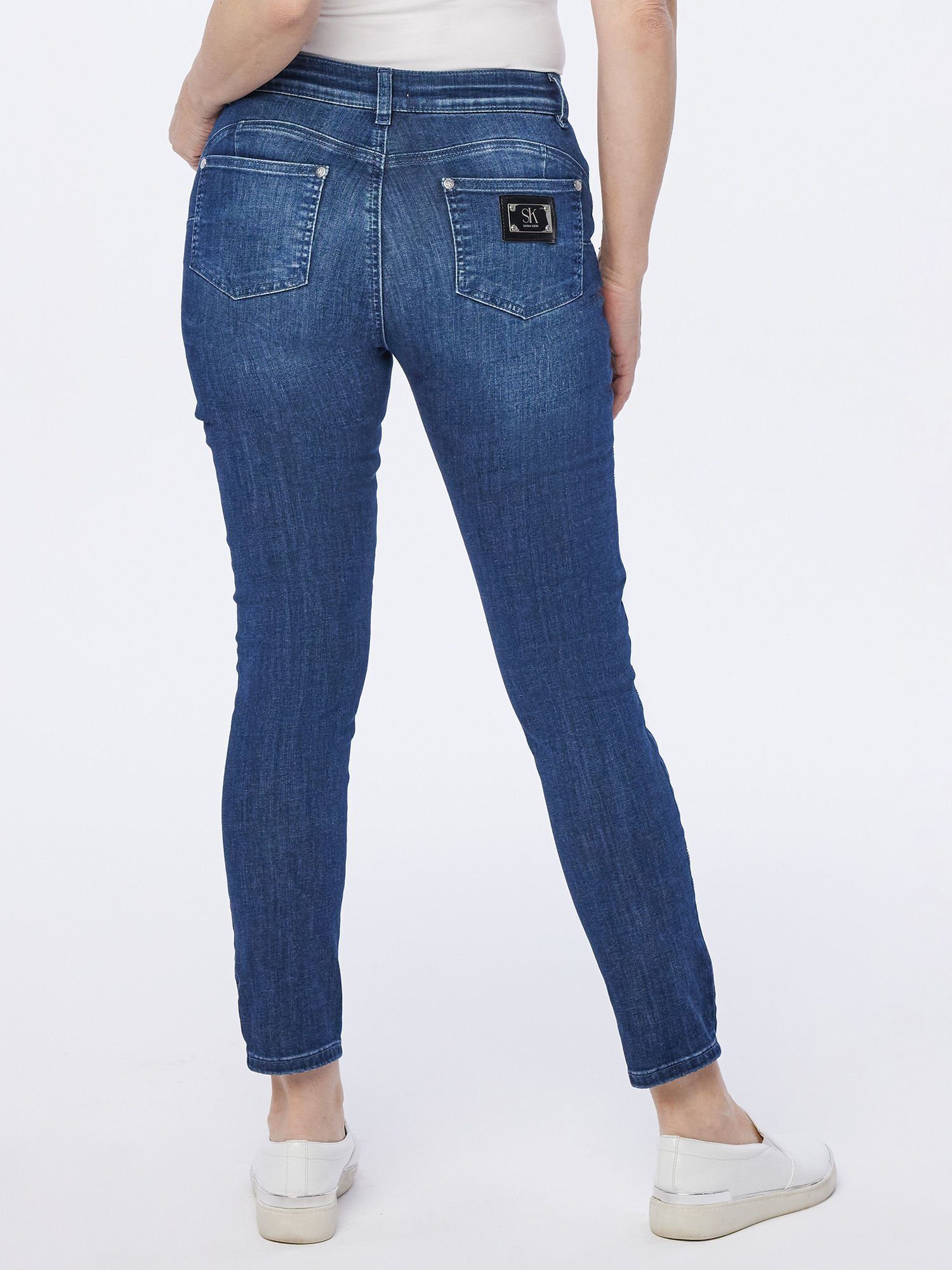 Sarah Kern Skinny-fit-Jeans Röhren-Denim figurbetont mit Strasssteinverzierung