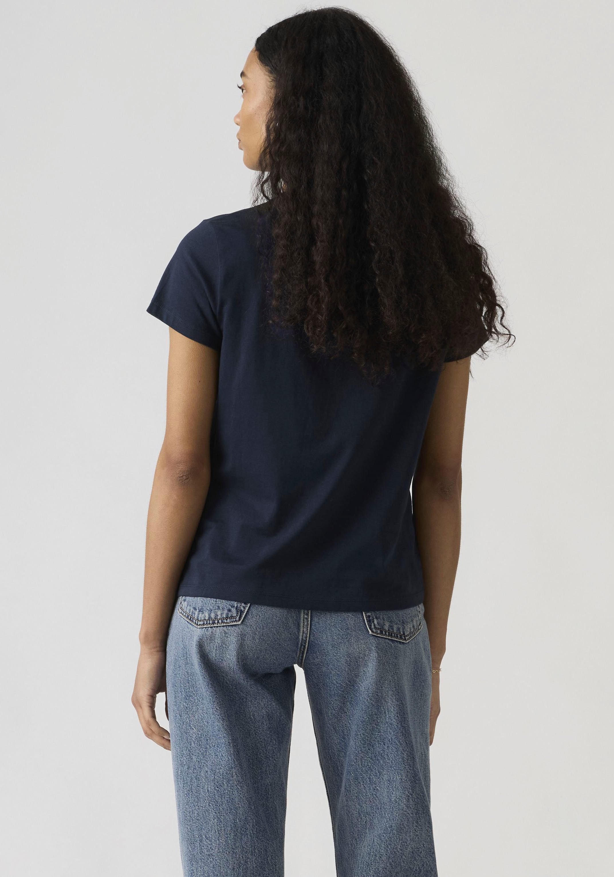 Levi's® T-Shirt LSE THE PERFECT TEE mit Logodruck – Bild 3 von 4