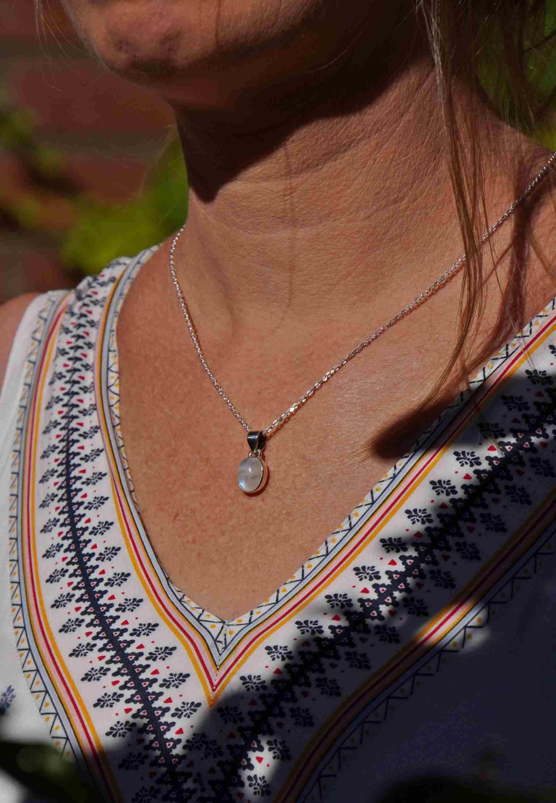 mantraroma Kette mit Anhänger SAMA oval günstig online kaufen