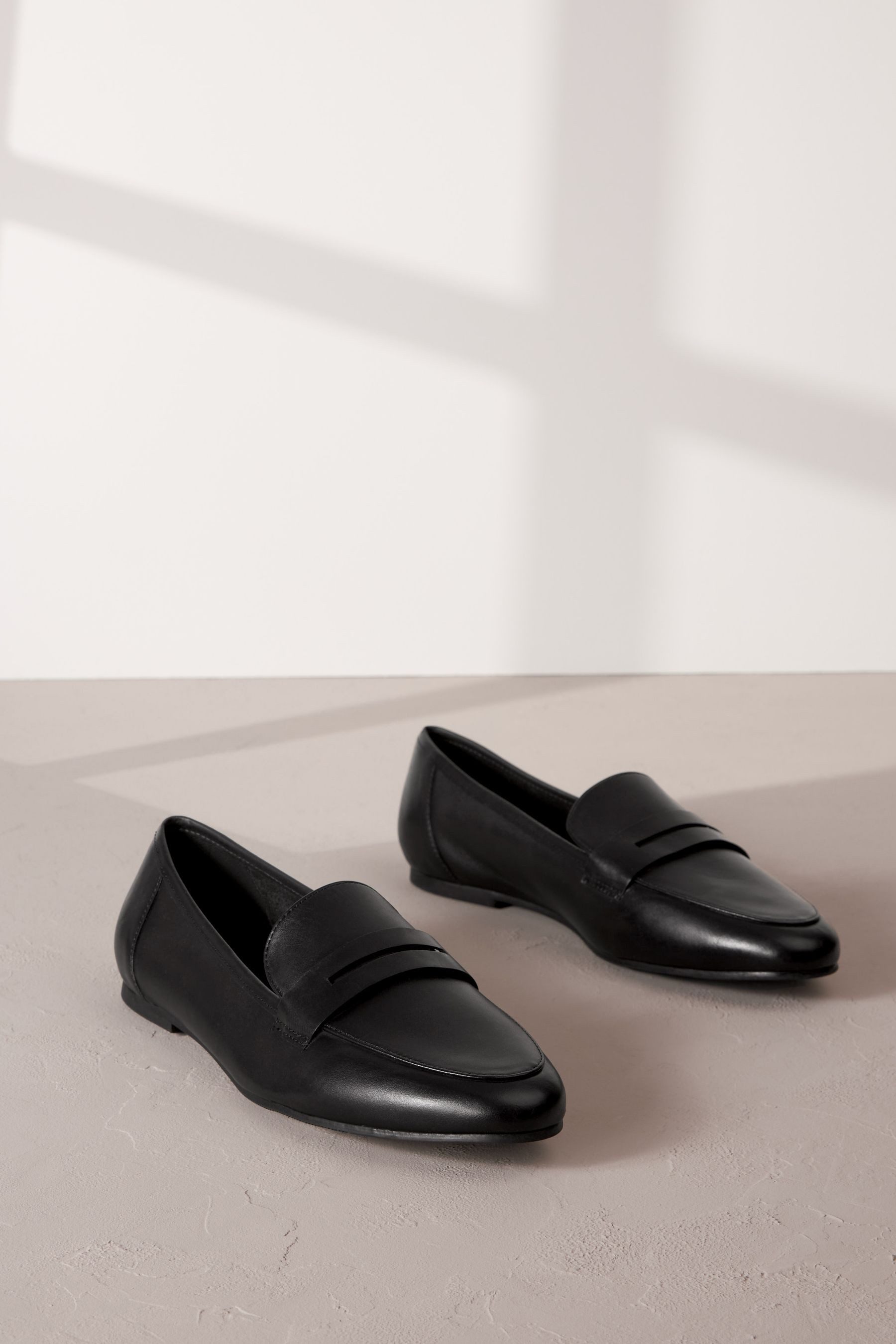 Next Signature Lederslipper mit dünner Sohle Loafer (1-tlg)