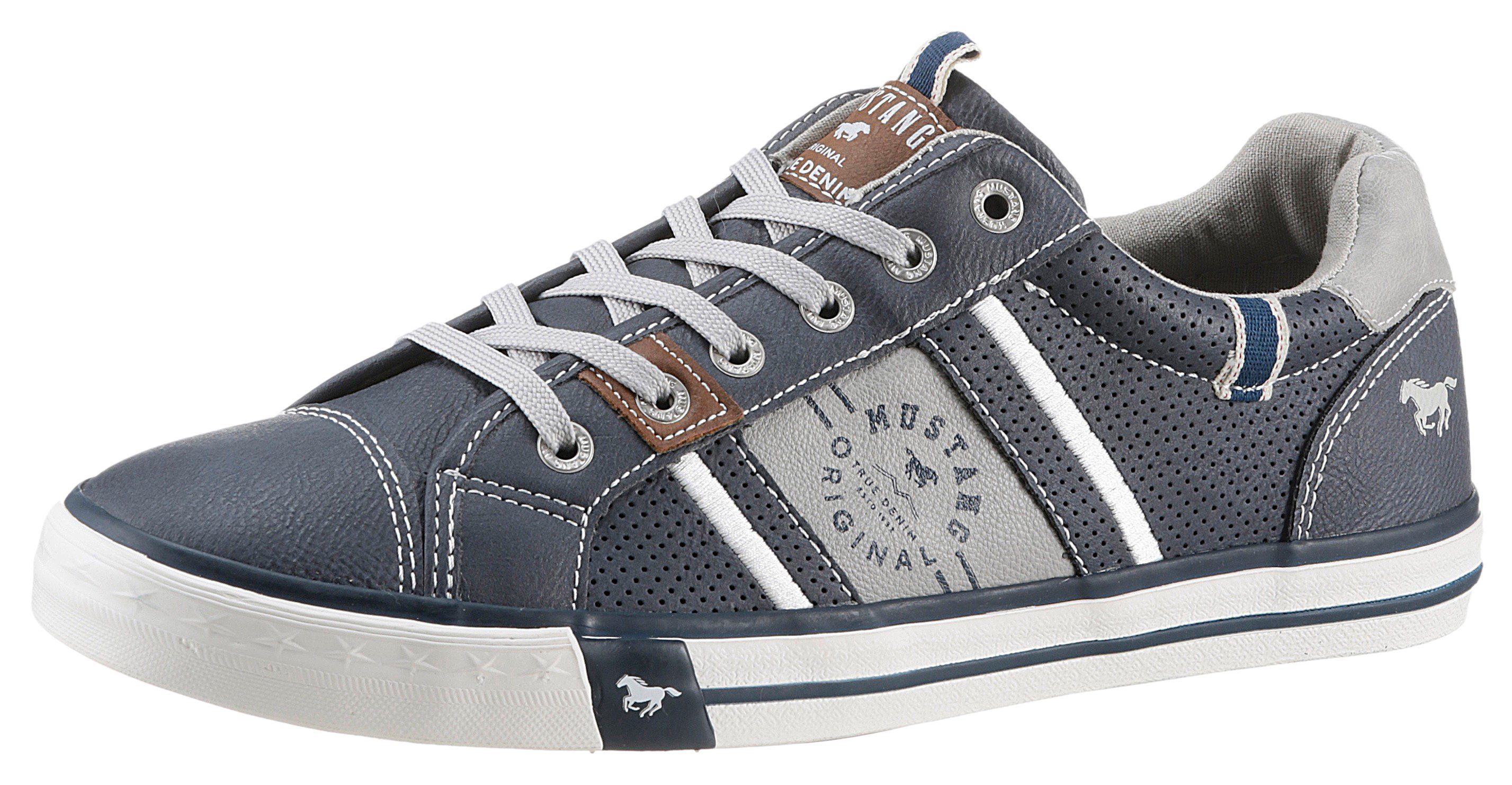 Mustang Shoes Sneaker mit kontrastreichen Details, günstig online kaufen