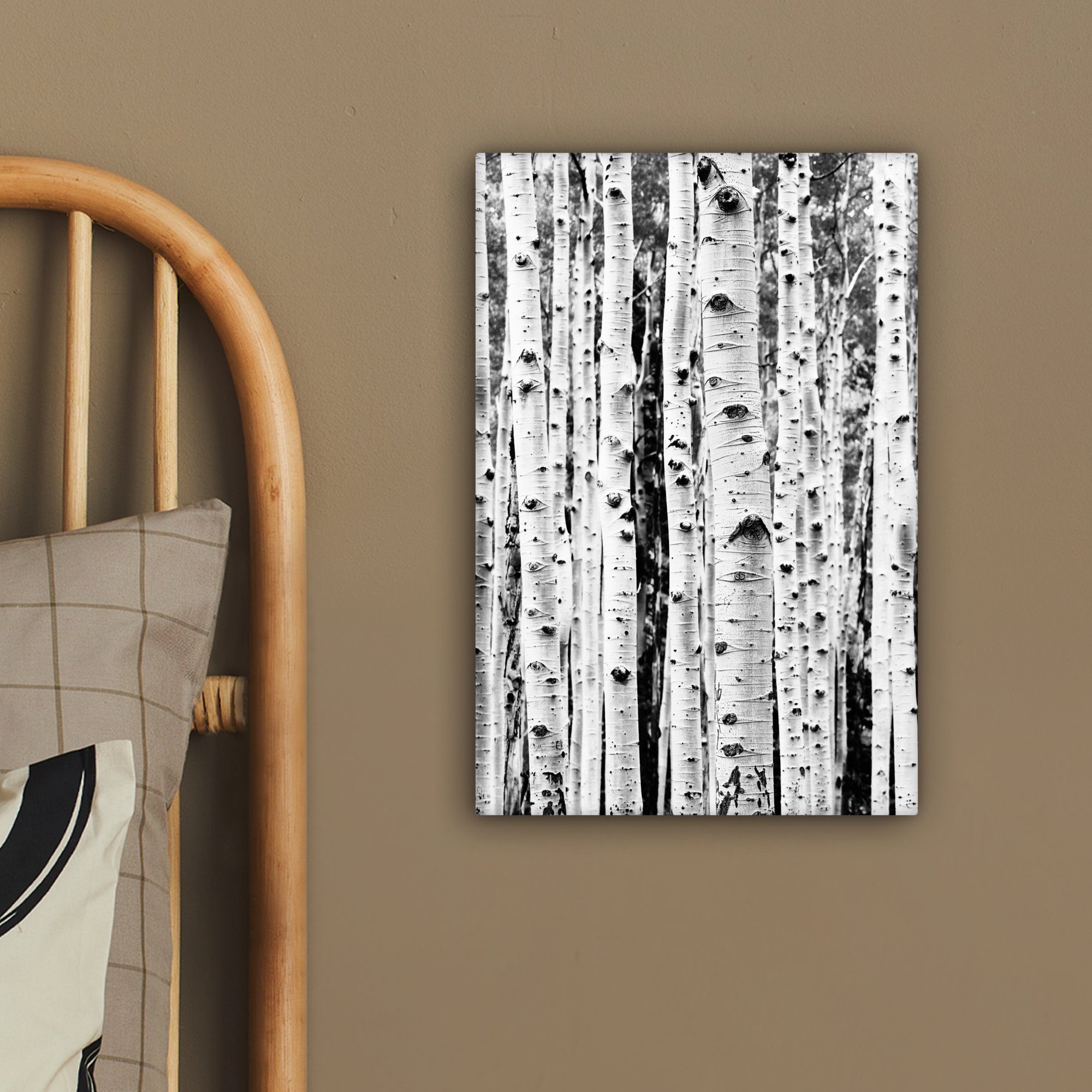 OneMillionCanvasses® Leinwandbild Bäume - Holz - Schwarz und weiß - Natur, Fotodruck (1 St), Leinwand Canvas Wandbild, Wanddekoration 20x30 cm – Bild 4 von 5