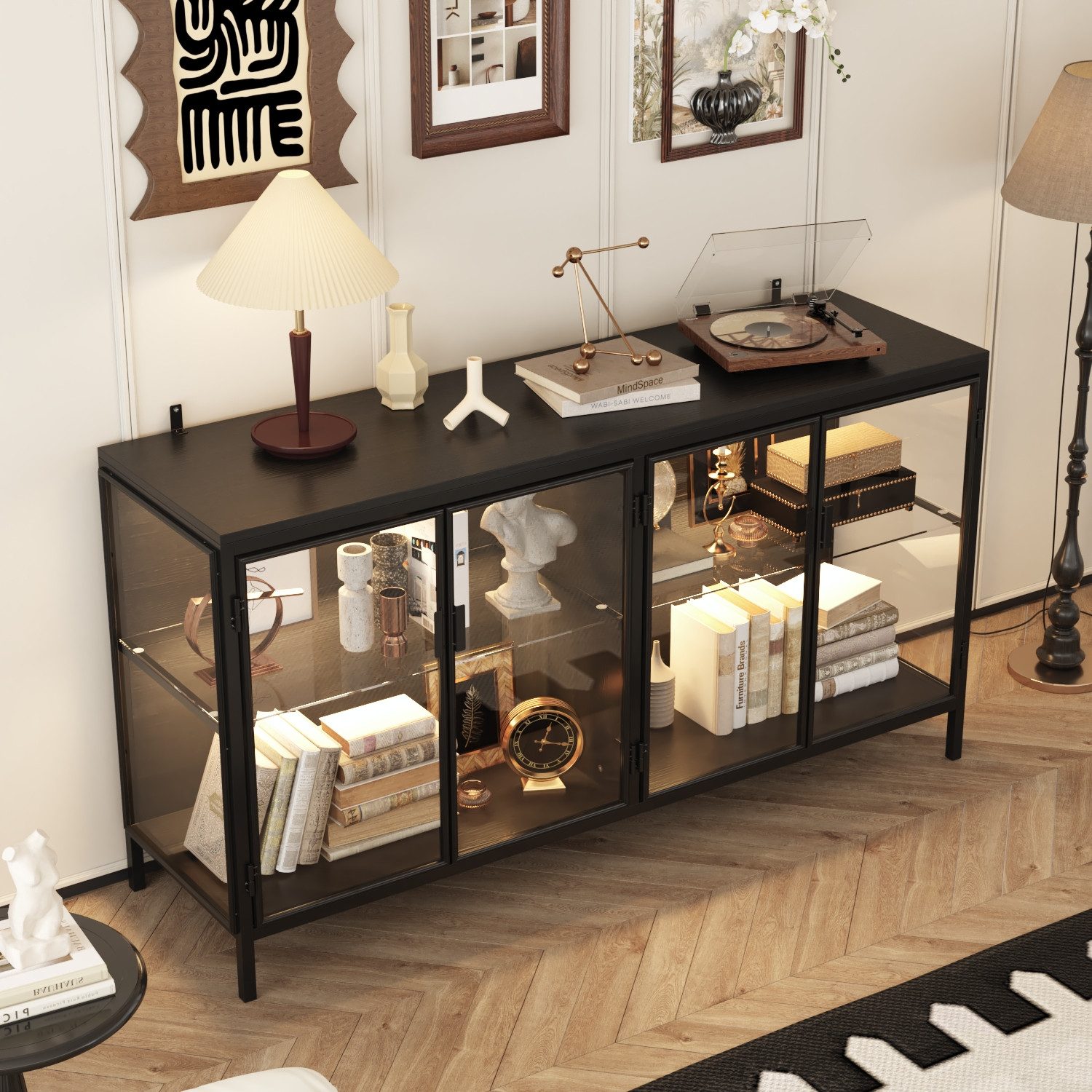 HOMSEE Vitrine mit LED-Spotlight Moderner Glasvitrine, 140×40×75 cm (1-St) Staubschutz Robuster Eisenrahmen Großzügiger Stauraum
