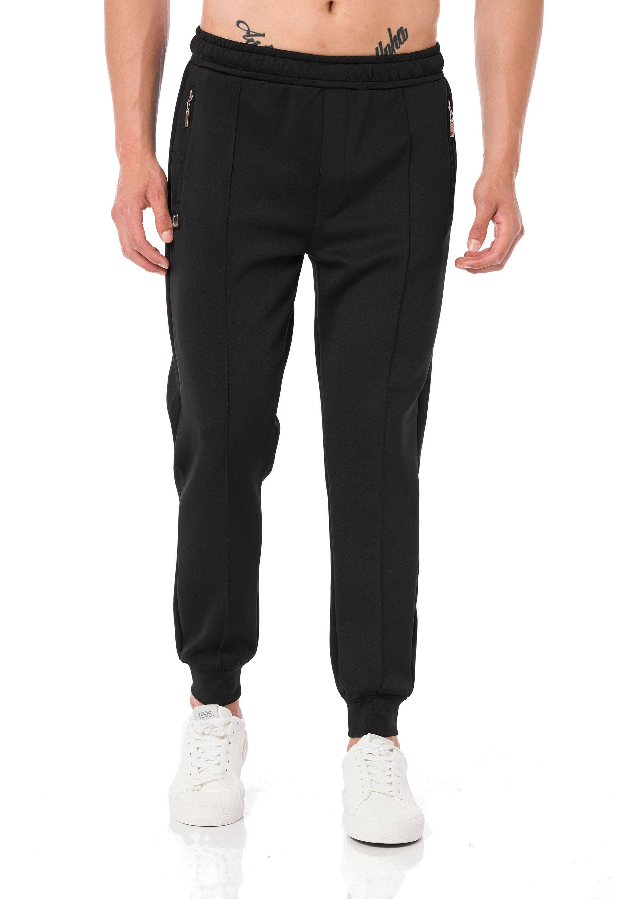 RedBridge Jogginghose mit eleganten Bügelfalten - Sportlich-moderner Look M günstig online kaufen