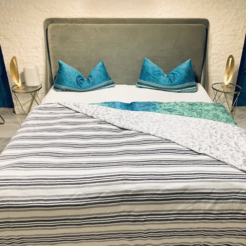 Mucola Bettüberwurf Bettdecke Allzweckdecke Steppdecke Überwurf Kuscheldecke Wohndecke, auch als Tischdecke und Sofaüberwurf einsetzbar