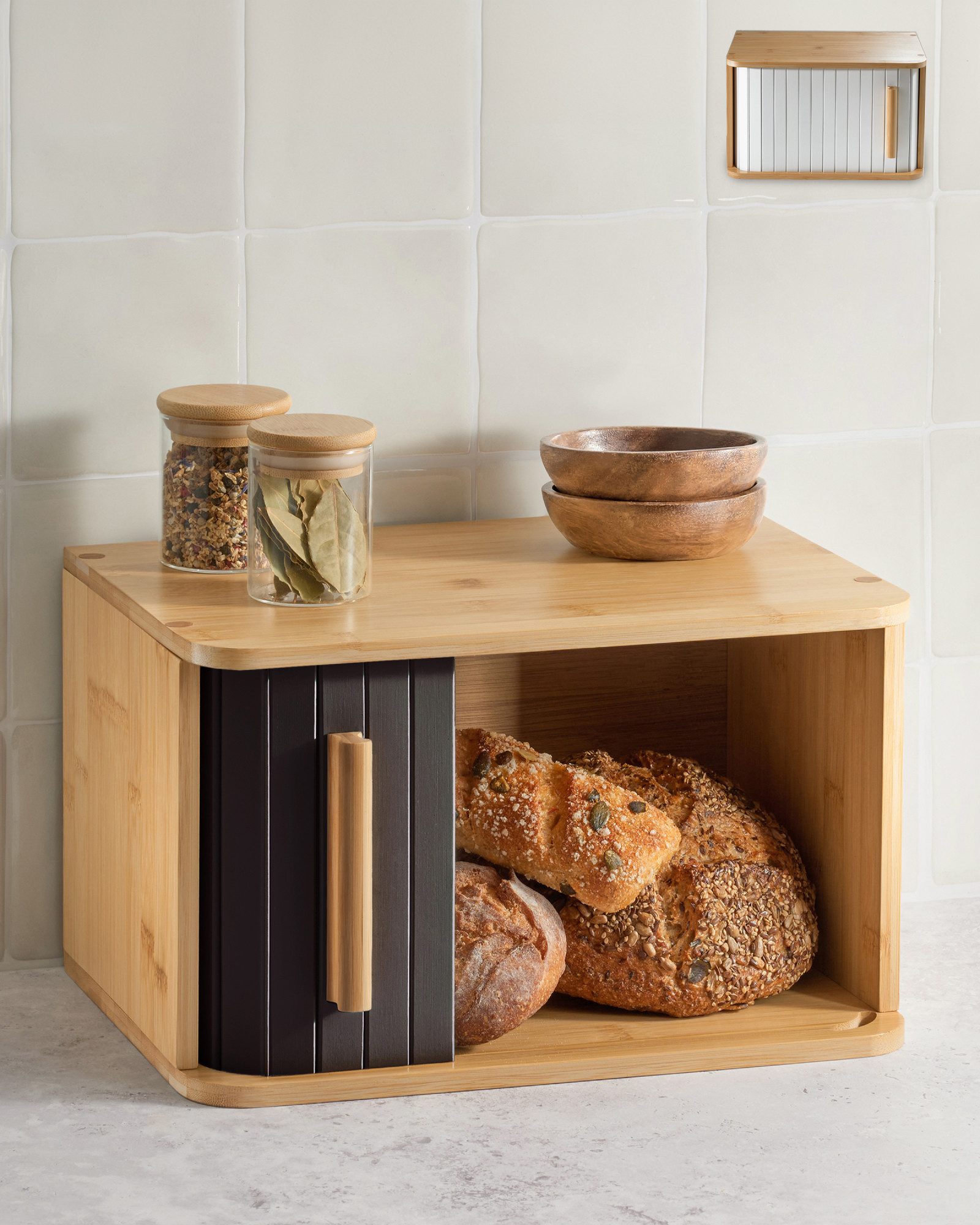 Praknu Brotkasten Kleiner Brotkasten aus Bambus mit schwarzer Tür, Bambus, FSC® Holz - Platzsparend und stilvolle Brotbox für längere Frische