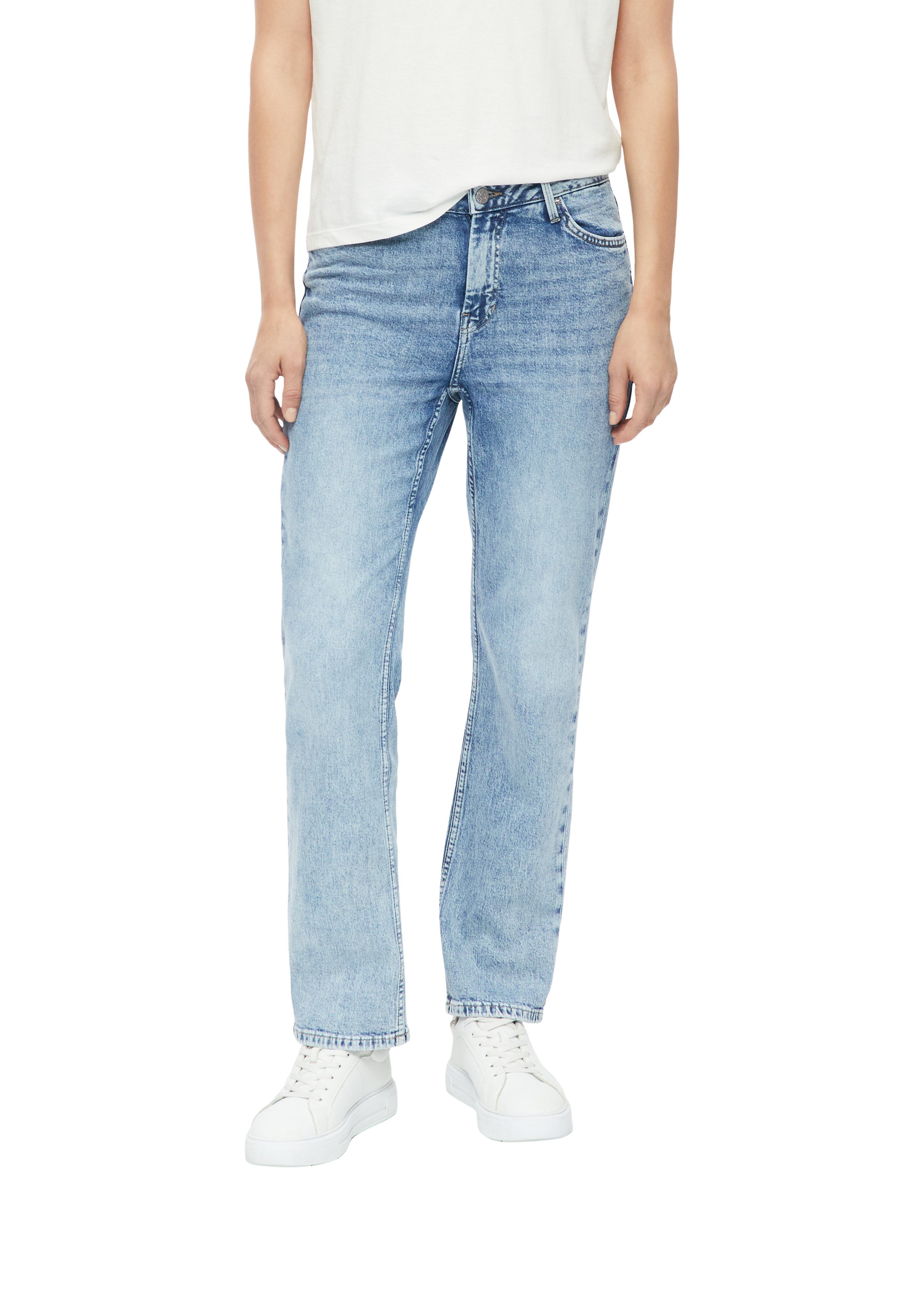 s.Oliver 5-Pocket-Jeans Karolin mit Stretch / Leichte Waschung