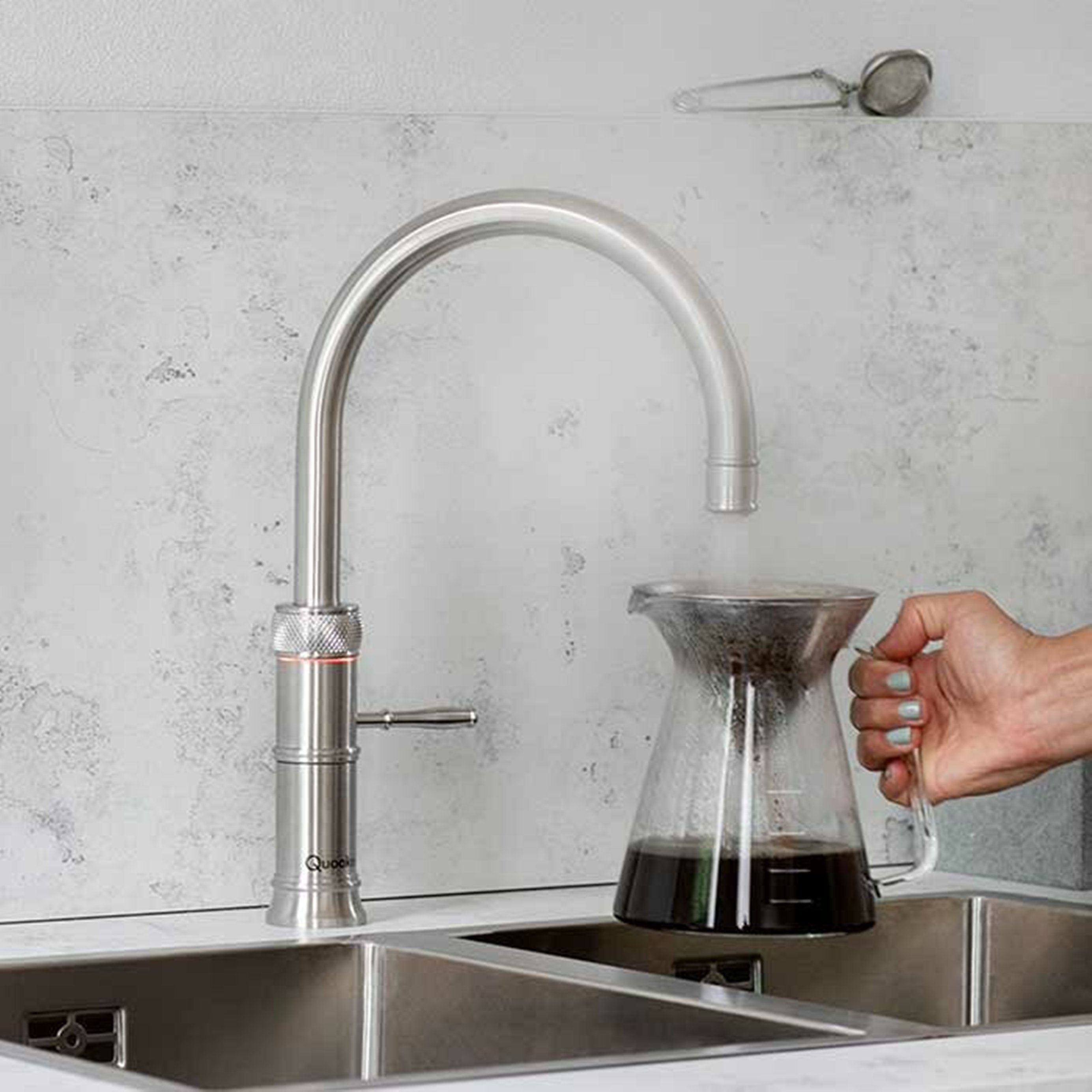 Trinkwassersystem mit PRO3 CUBE QUOOKER Küchenarmatur mit 100°C 2 VAQ CLASSIC ROUND FUSION Chrom QUOOKER (3CFRCHRCUBE) (2-St) Kochendwasserhahn