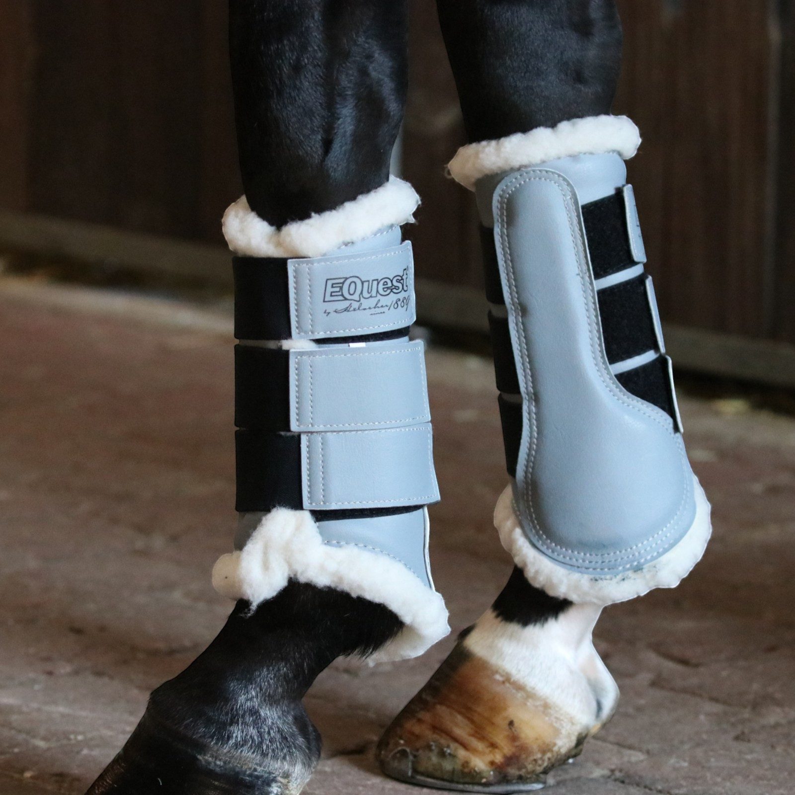 EQuest Gamaschen Softgamasche für Pferde, 2er Set - Grau/Weiß, L