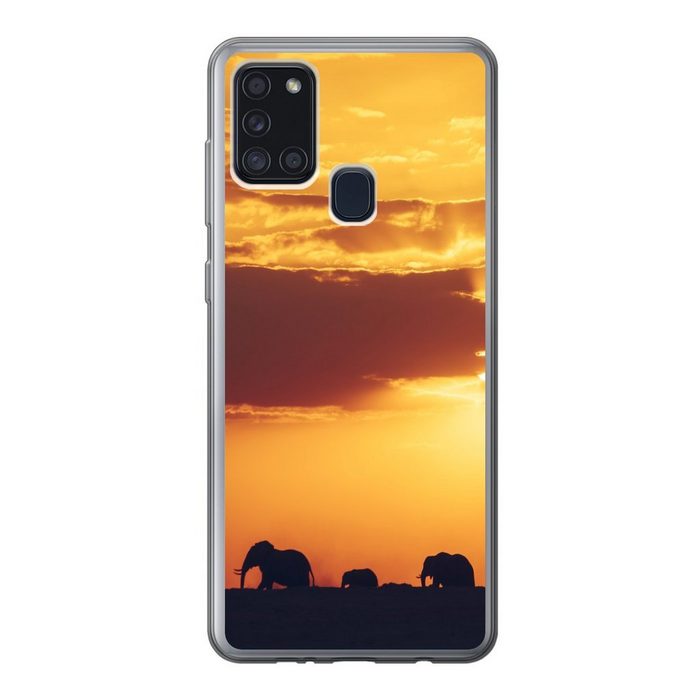 MuchoWow Handyhülle Elefantenherde bei Sonnenuntergang Handyhülle Samsung Galaxy A21s Smartphone-Bumper Print Handy