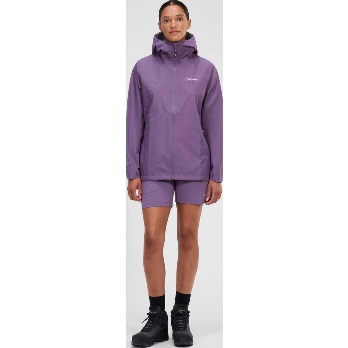 Berghaus Outdoorjacke Deluge Pro 3.0 Jacke für Damen - Schwarz Bleib trocken und stilvoll bei jedem Wetter mit dieser wasserdichten