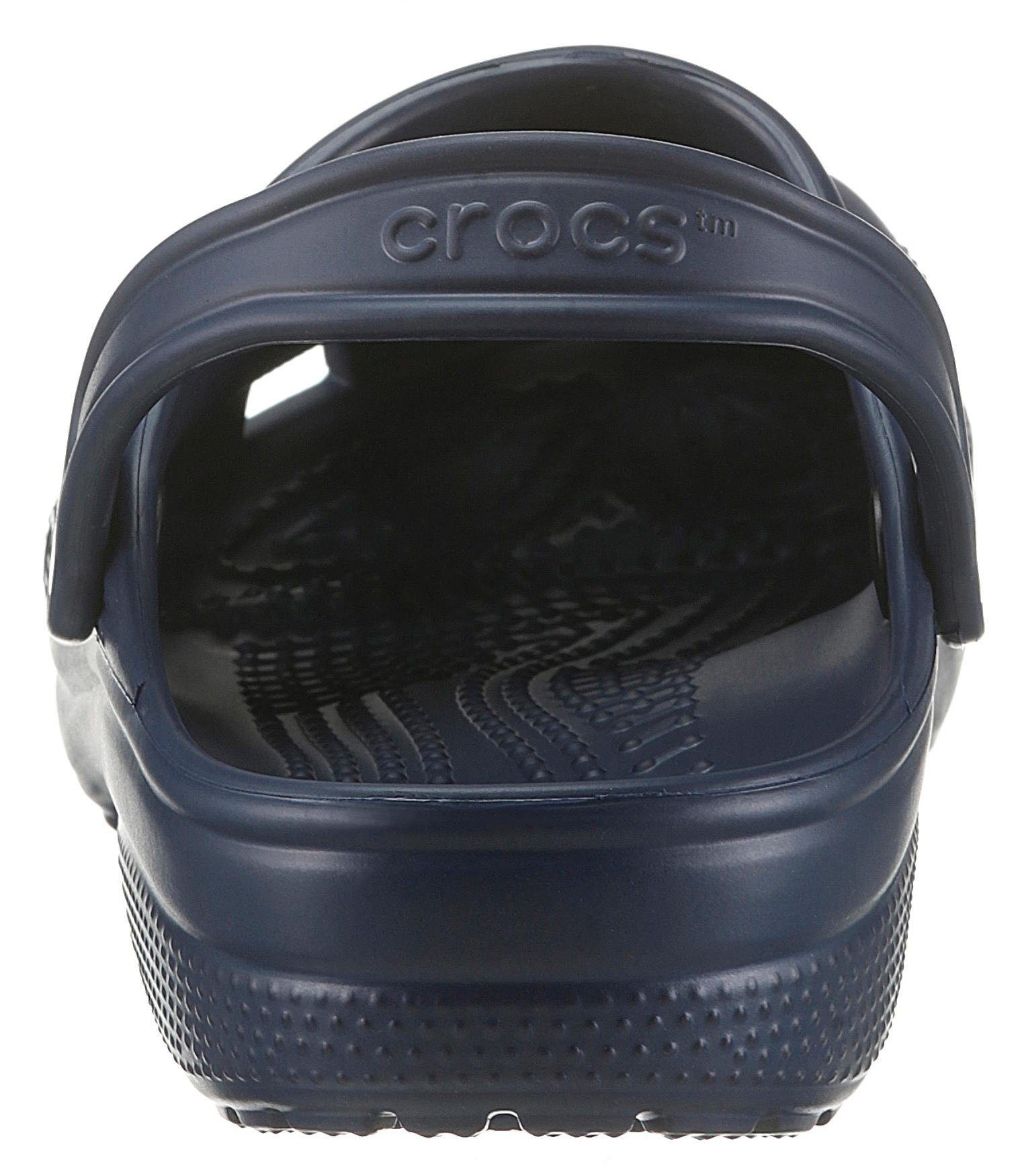 typischem navy Clog Classic Crocs Logo mit