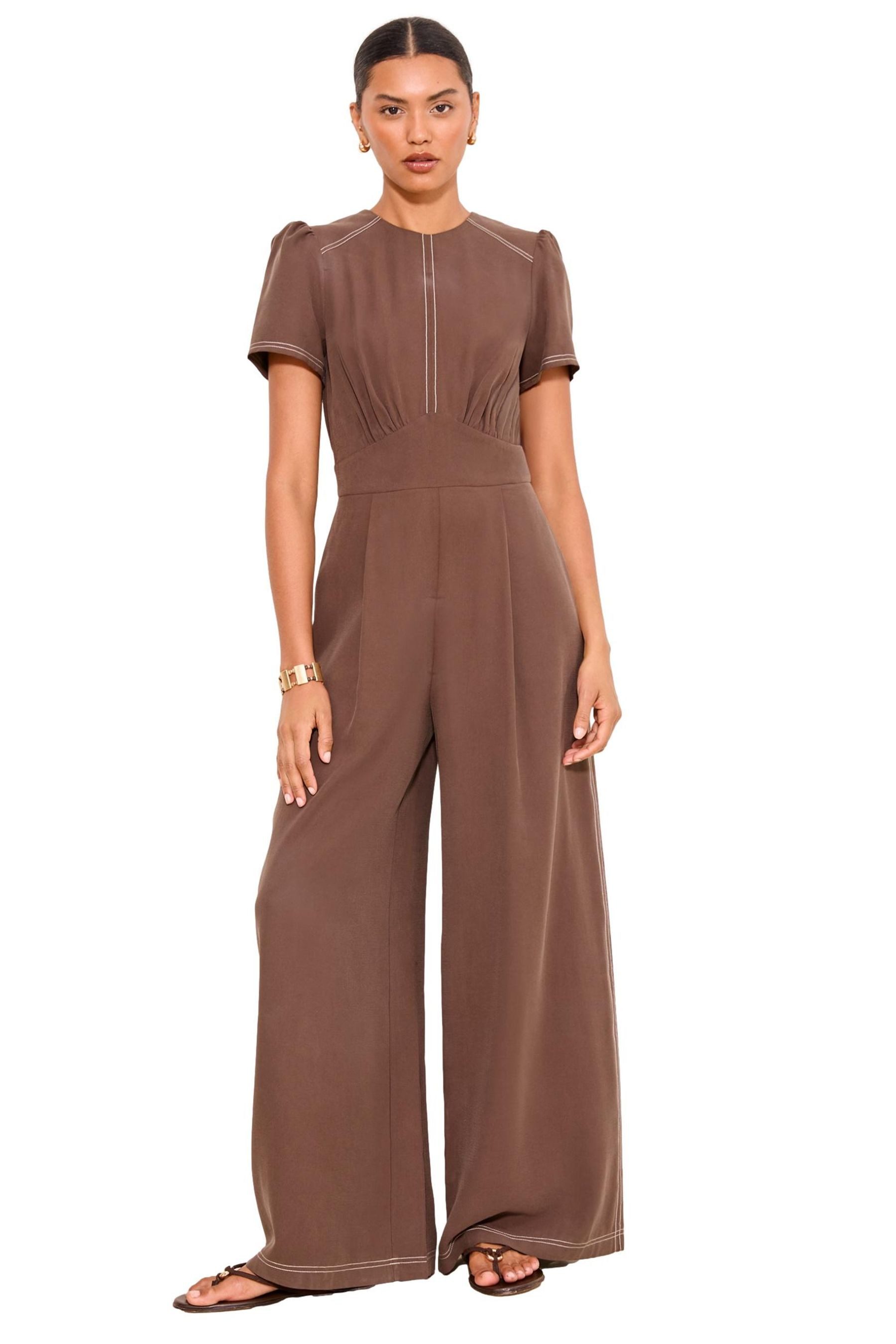 LIPSY Jumpsuit Lipsy kurzärmeliger Jumpsuit mit Kontrastnaht (1-tlg)
