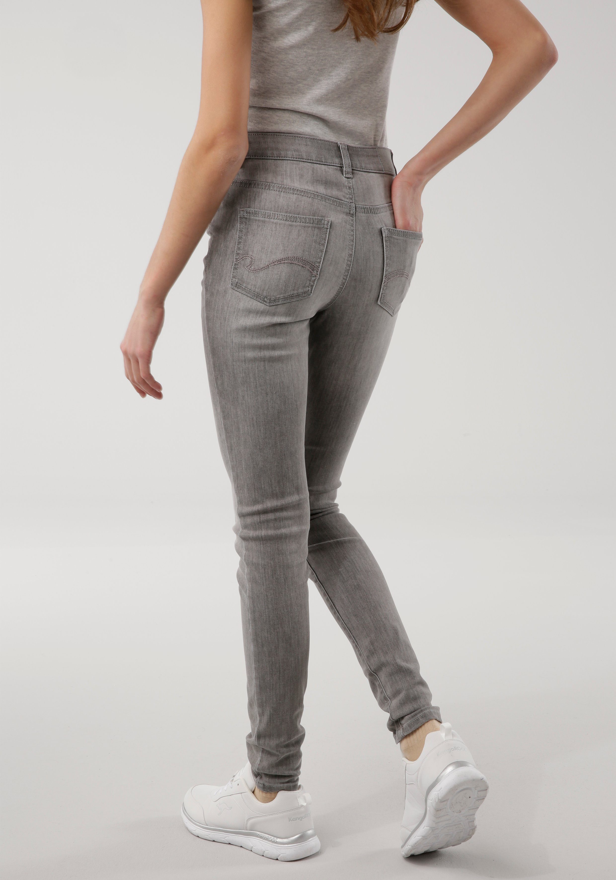 HIGH SUPER light-grey-used SKINNY RISE used-Effekt mit KangaROOS 5-Pocket-Jeans