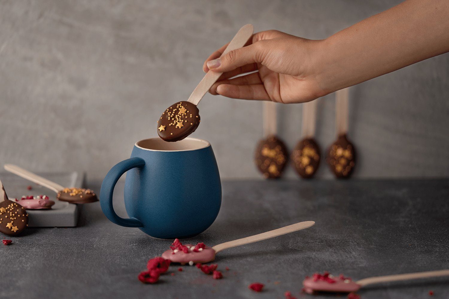 Sallys Tasse Belly Mug, handgemacht aus 400 ml, langer Wärmespeicher durch 100 % Steingut