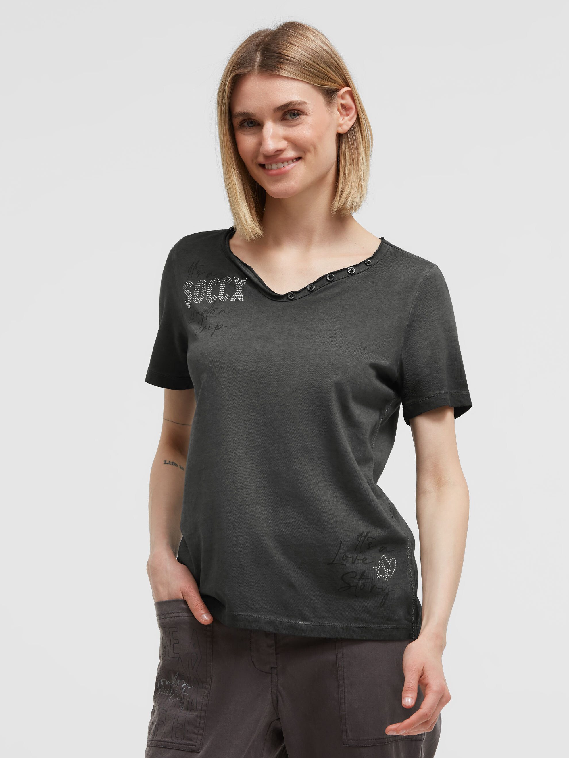 SOCCX V-Shirt mit längerer Rückenpartie