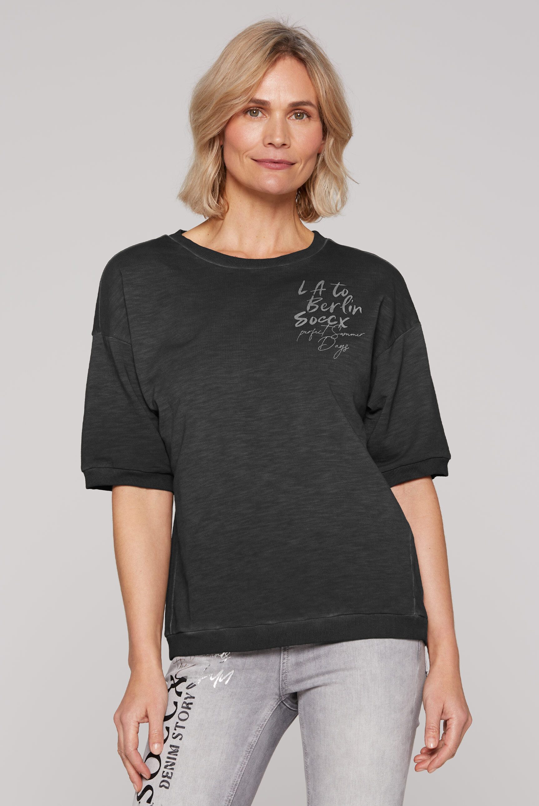 SOCCX Sweater mit nach vorn gedrehten Seitennähten günstig online kaufen