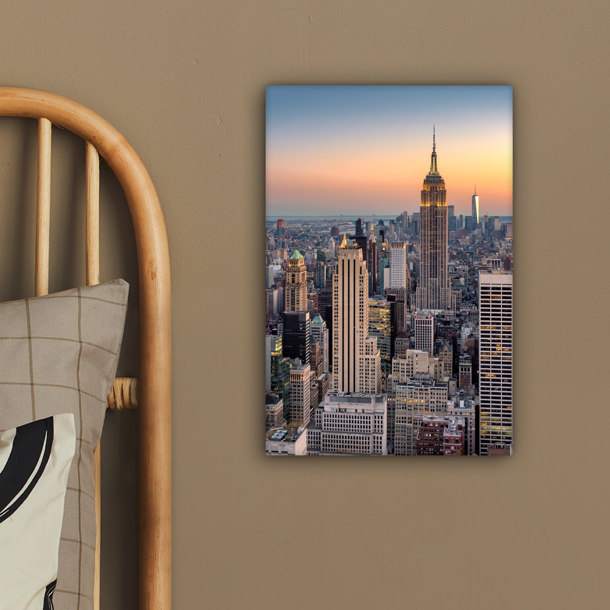 OneMillionCanvasses® Leinwandbild bespannt Skyline, Gemälde, 20x30 Leinwandbild cm New inkl. St), Zackenaufhänger, - fertig York - (1 Sonne