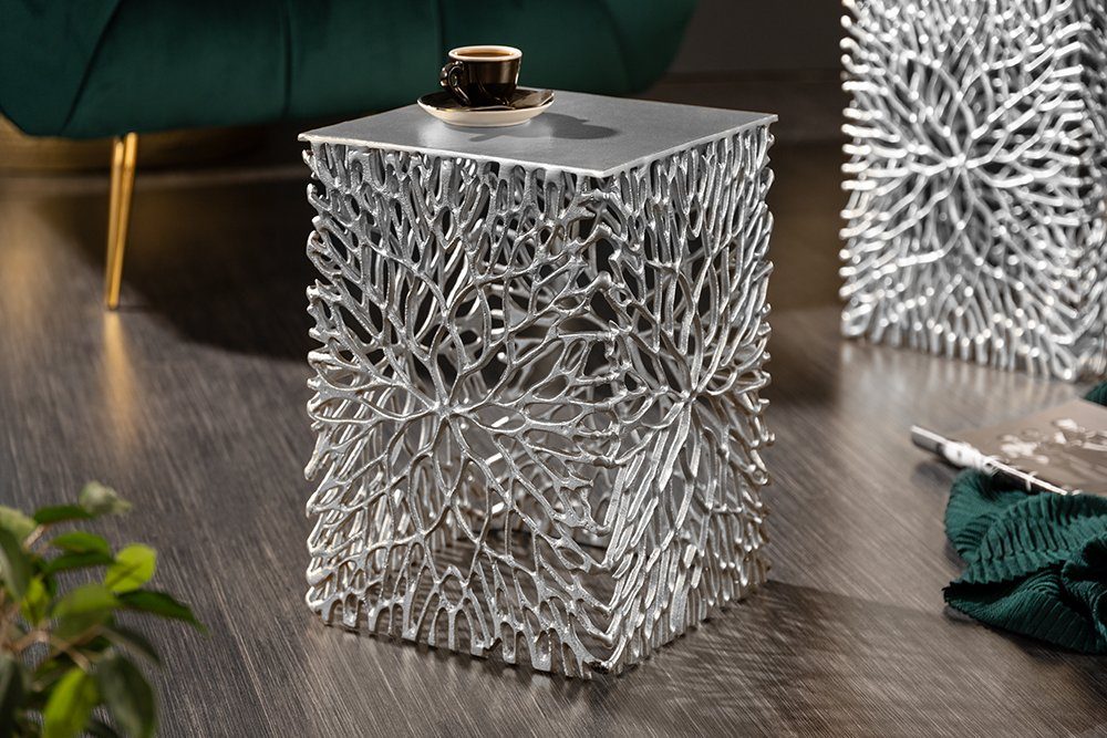 riess-ambiente Beistelltisch LEAF 30cm silber (Set, 1-St), Nachttisch · Metall · Handarbeit · Modern Design
