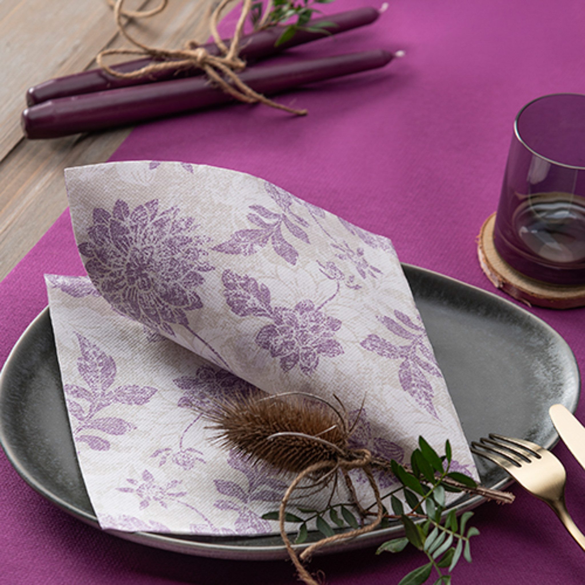 PAPSTAR Tischdecke, Tischläufer stoffähnlich 40cm x 5m Rolle Royal Collection Lila