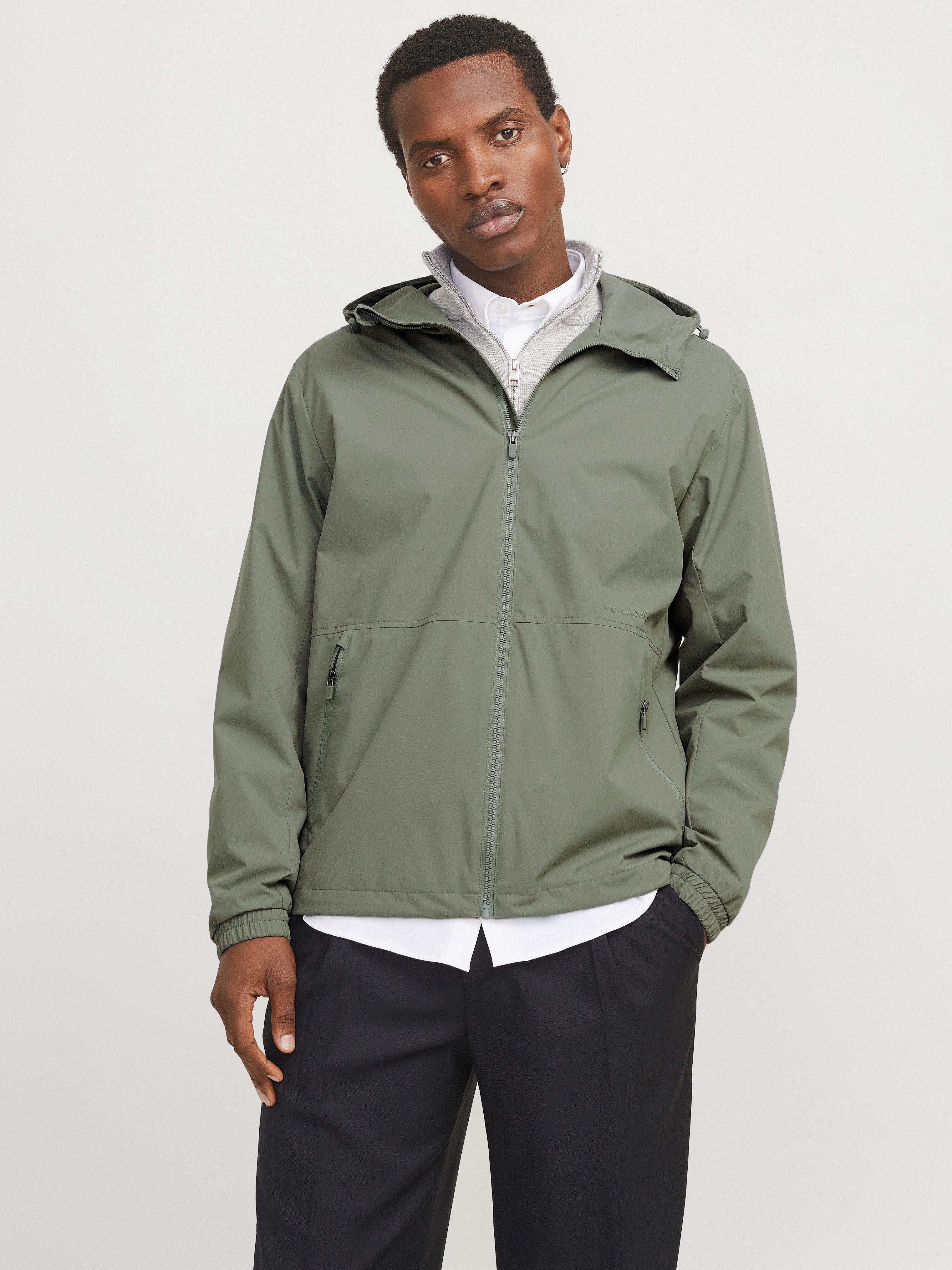 Jack & Jones Outdoorjacke JJEURBAN Jacke mit Kapuze, elastischem Bund und T günstig online kaufen