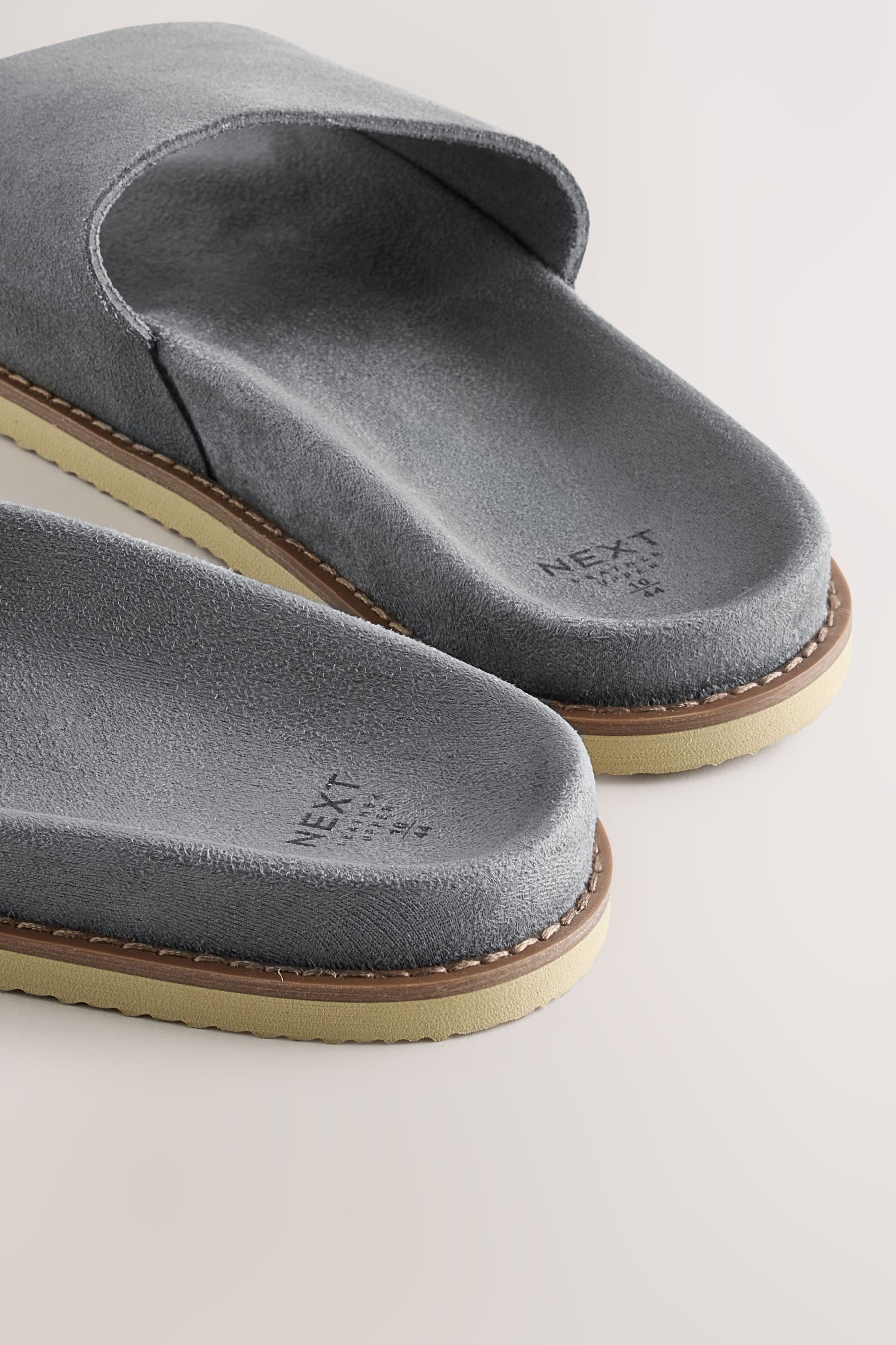 Next Edle Pantoletten aus Veloursleder Badepantolette