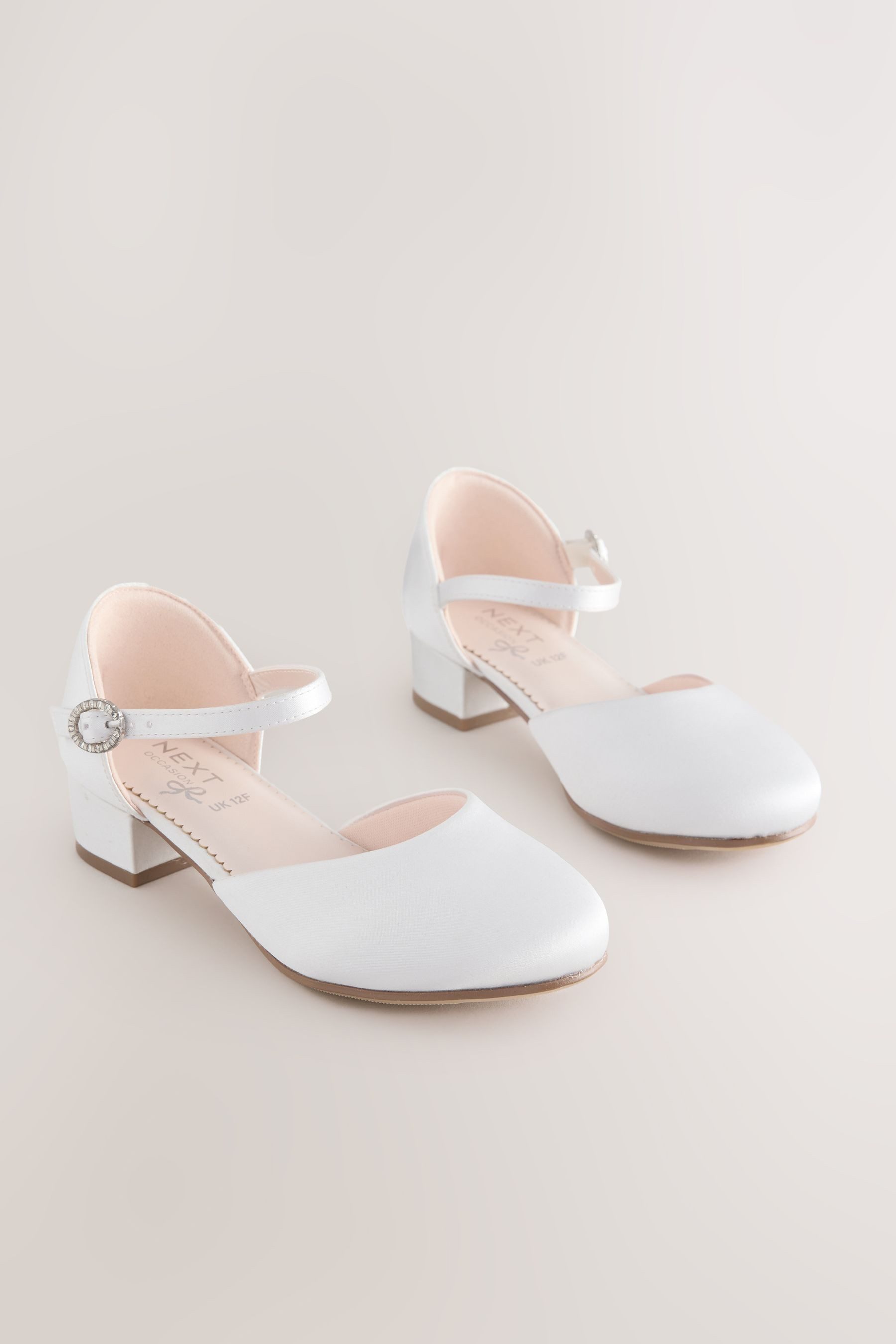 Next Festliche, niedrige Schuhe, weite Passform Sandalette (1-tlg)