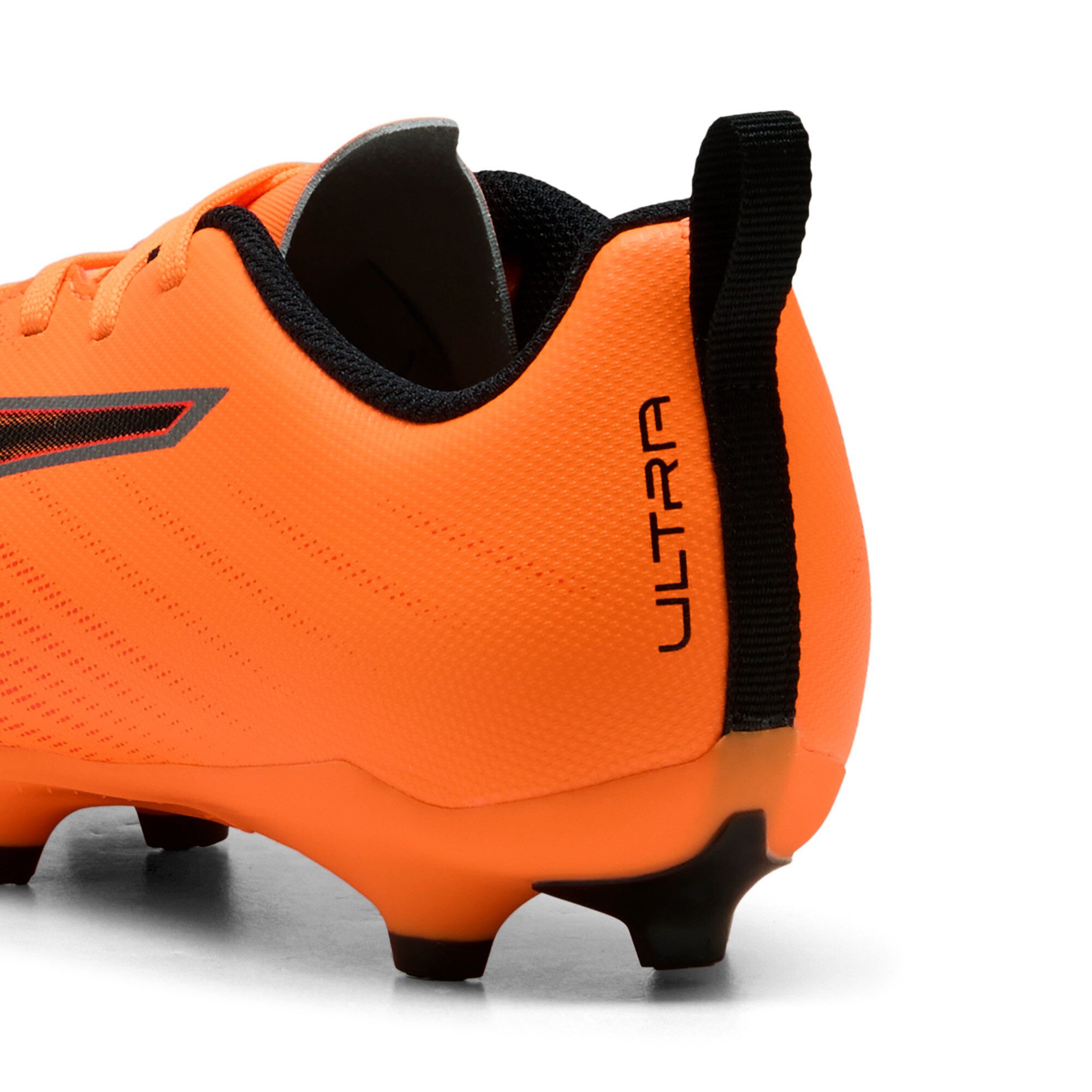 PUMA ULTRA 6 PLAY FG/AG JR Fußballschuh für Rasen- und Kunstrasenplätze, für Jugendliche