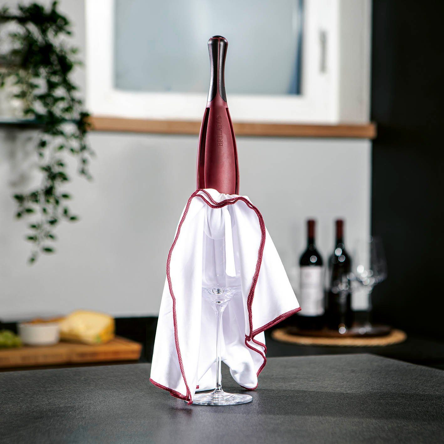 brilamo Geschirrtuch Weinglaspolierer inkl. 3 Glas (4-tlg), Poliertücher, polieren