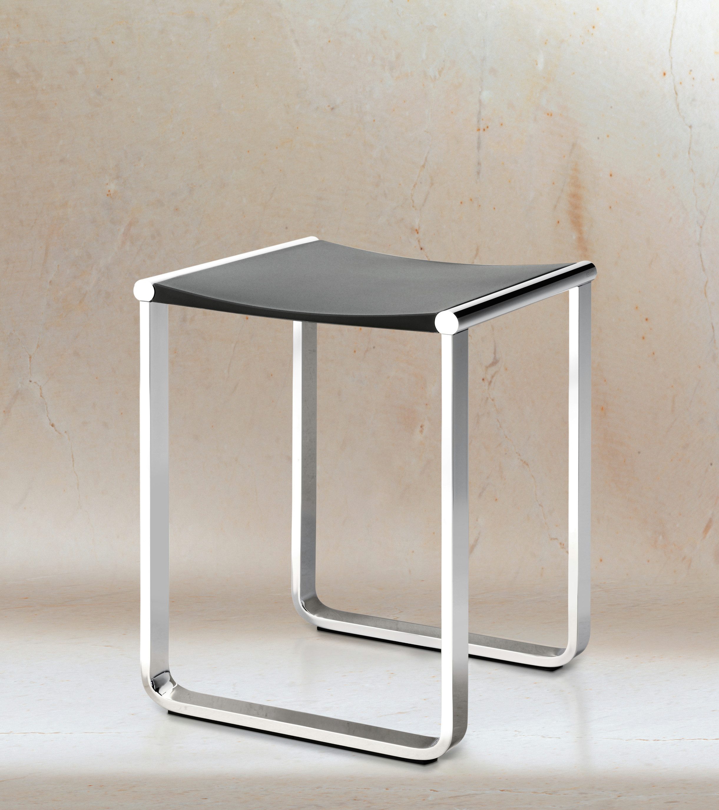 Keuco Dusch- und Badhocker Plan aus Aluminium, belastbar bis 100 kg, verchromt, bis 100 kg, Kunststoff Sitzfläche, 36,5 x 34 cm, anthrazit