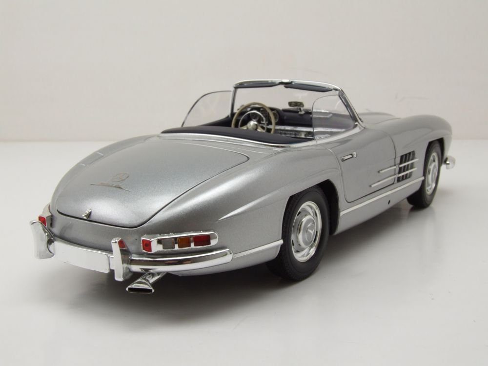 Minichamps Modellauto Mercedes 300 SL Roadster 1957 silber, Maßstab 1:18