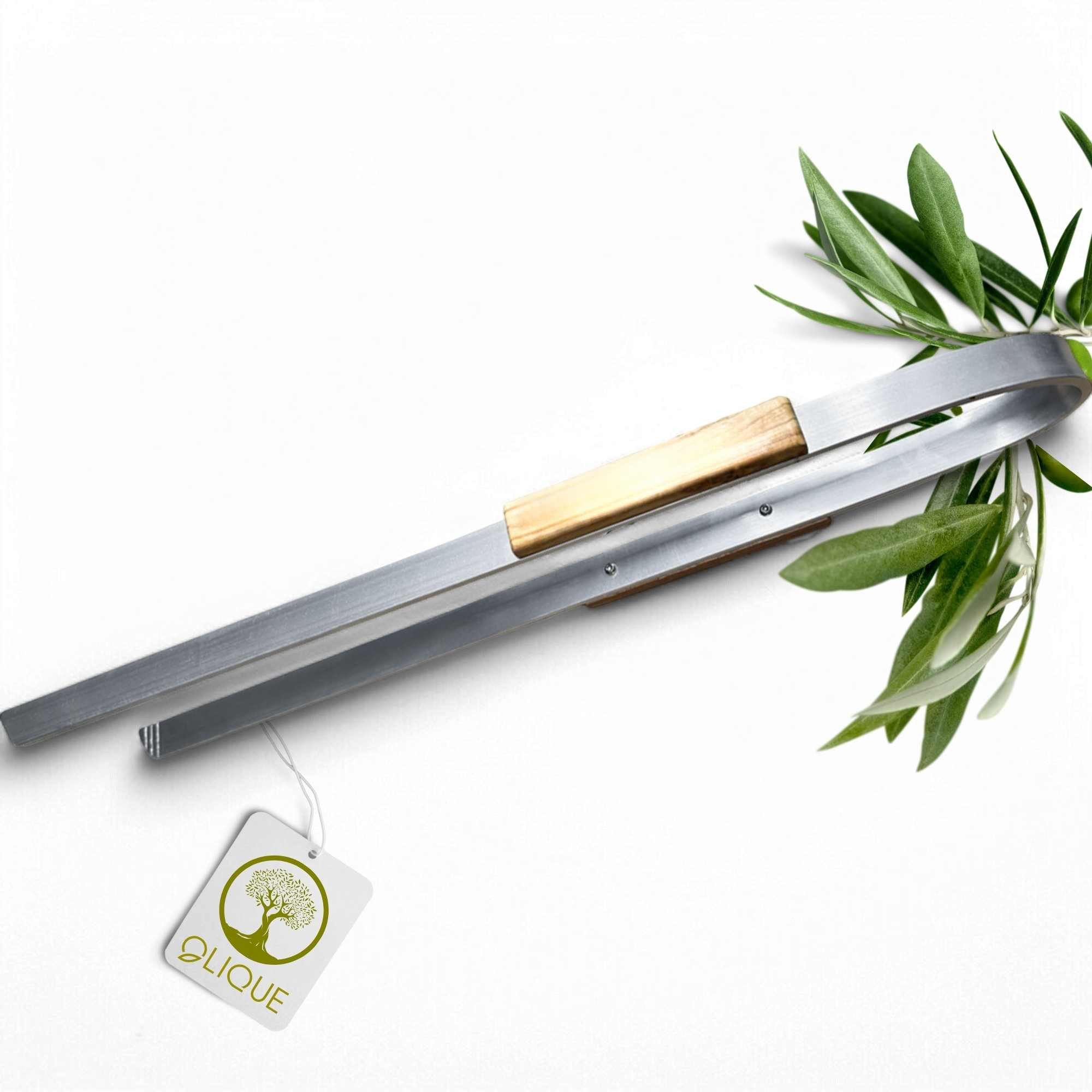 OLIQUE Grillzange XXL 50 cm – Aluminiumzange und Olivenholzgriff, Made in Germany