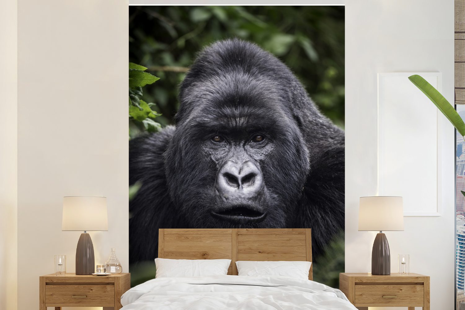 MuchoWow Fototapete Gorilla schaut mit seinen perlweißen Augen in die Kamera, Matt, bedruckt, (3 St), Montagefertig Vinyl Tapete für Wohnzimmer, Wandtapete