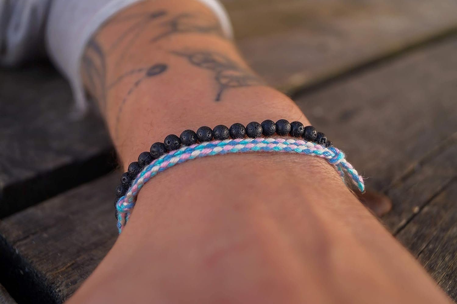 Made by Nami Armband Set 2x Surfer Armband Damen & Herren Perlenarmband Boho Armband (Set, 2), Handgemacht Boho Style Freundschaftsarmbänder