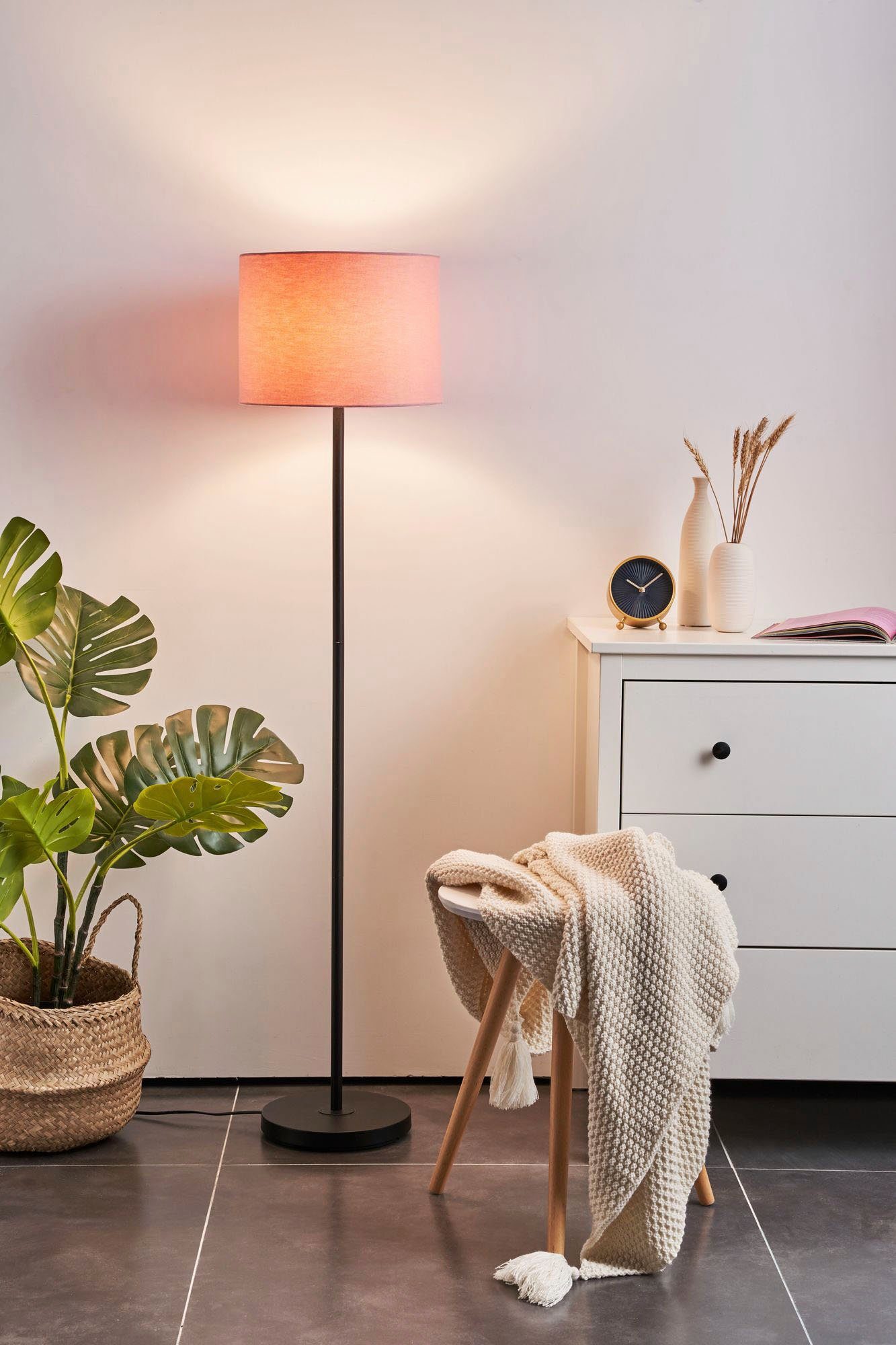 Pauleen Stehlampe Grand Reverie, ohne Leuchtmittel, E27, Stoffschirm Rosa günstig online kaufen