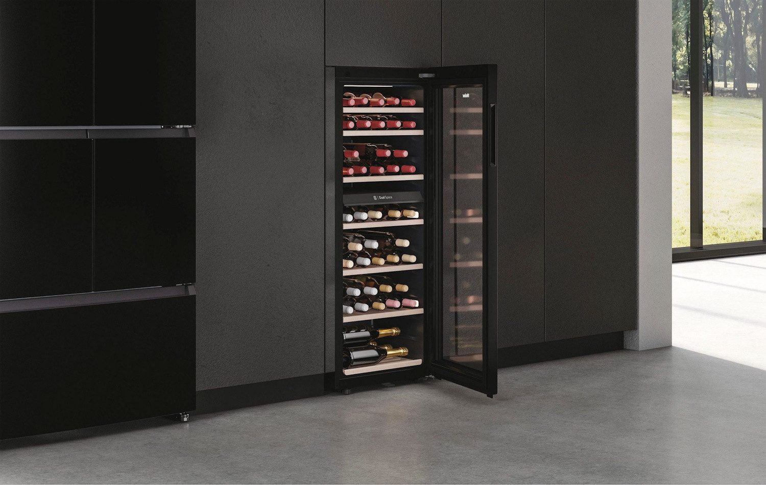 Haier Weinkühlschrank HWS77GDAU1 - Wine Bank 50 Serie 7, schwarz,Wine Bank 50 Serie 7 Weinklimaschrank, schwarz