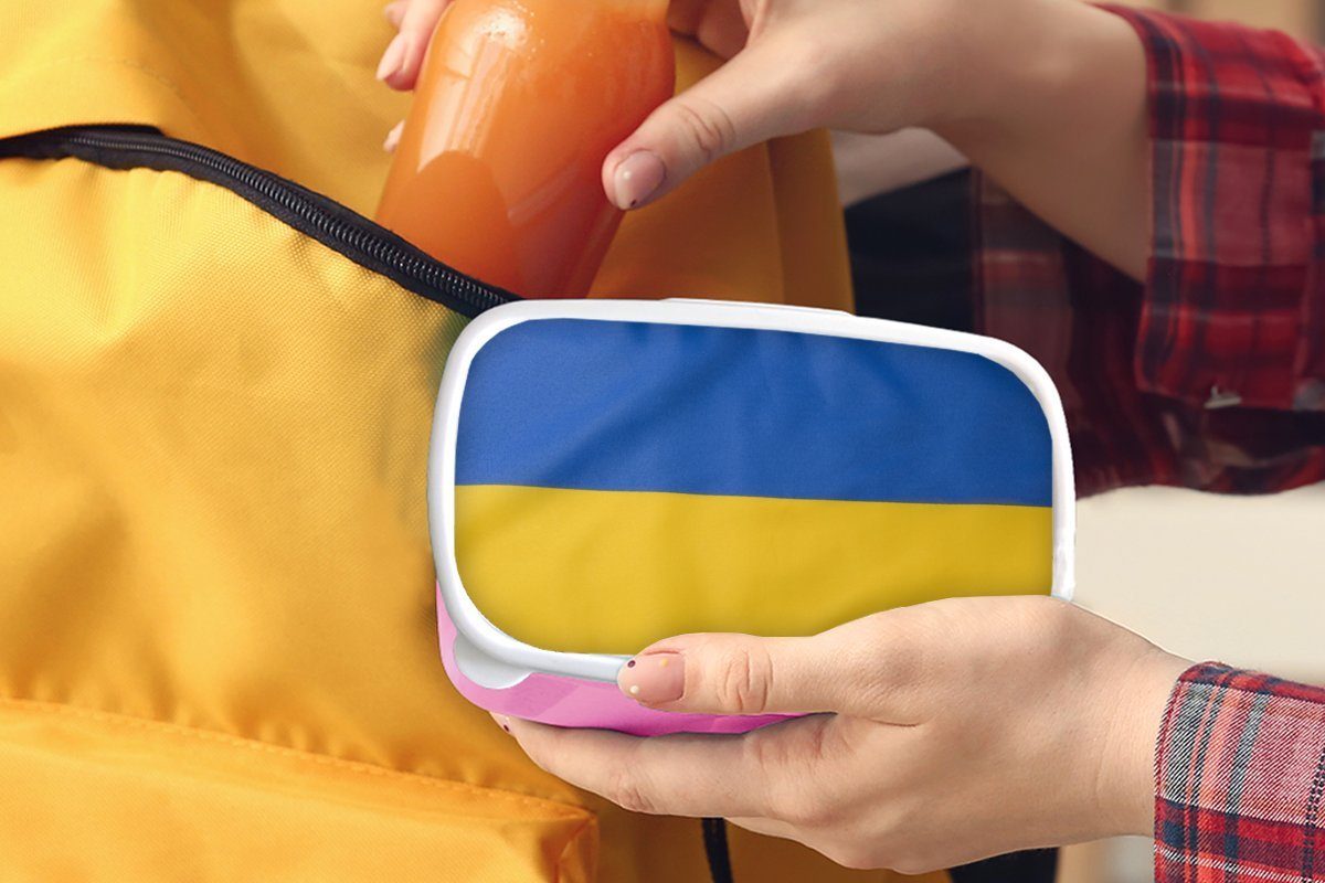 MuchoWow Lunchbox für Kunststoff, Nahaufnahme Mädchen, Erwachsene, Brotdose (2-tlg), der Kunststoff rosa Brotbox der Kinder, Ukraine, Flagge Snackbox