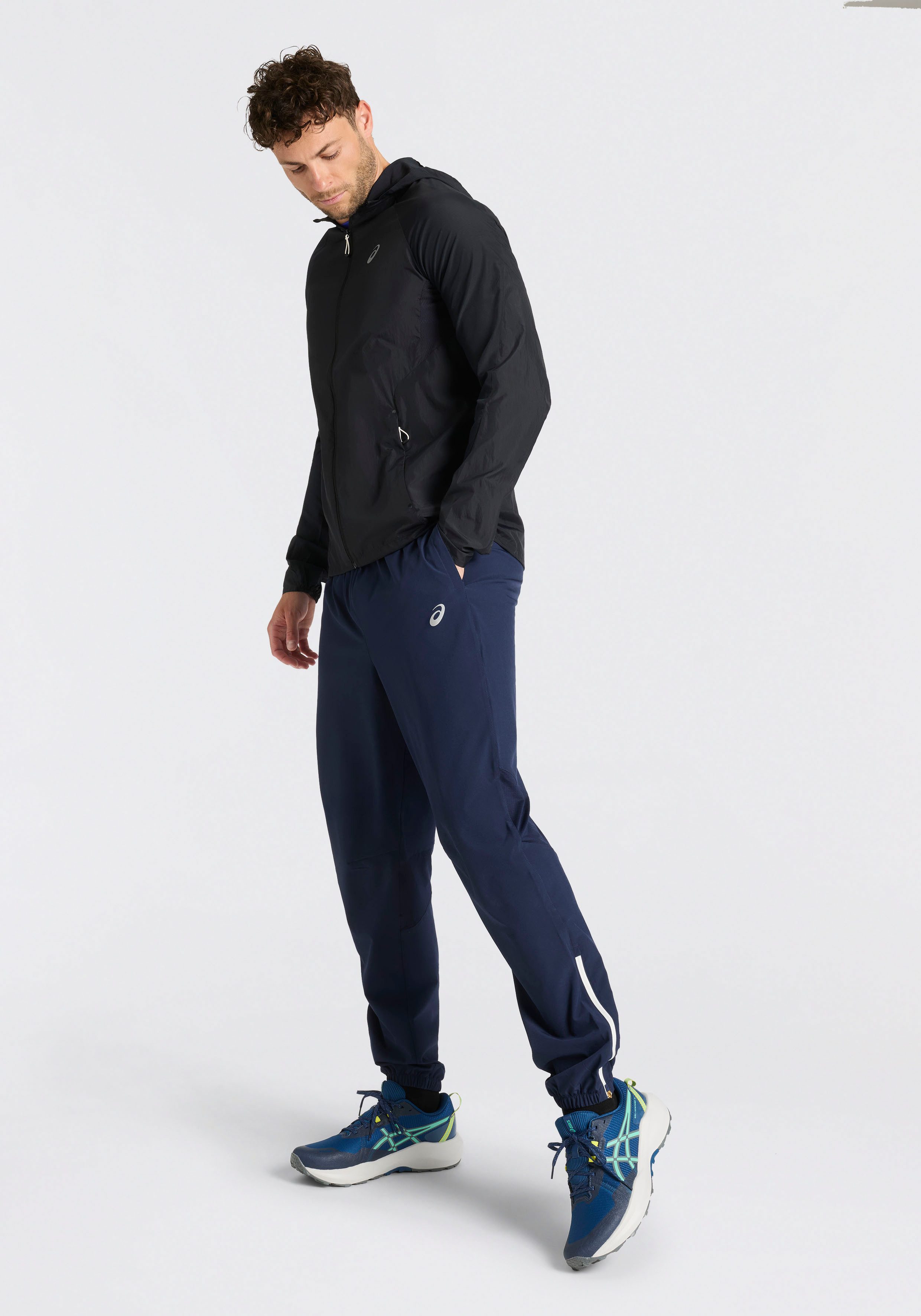 Asics Laufhose ASICS CORE WOVEN PANT günstig online kaufen