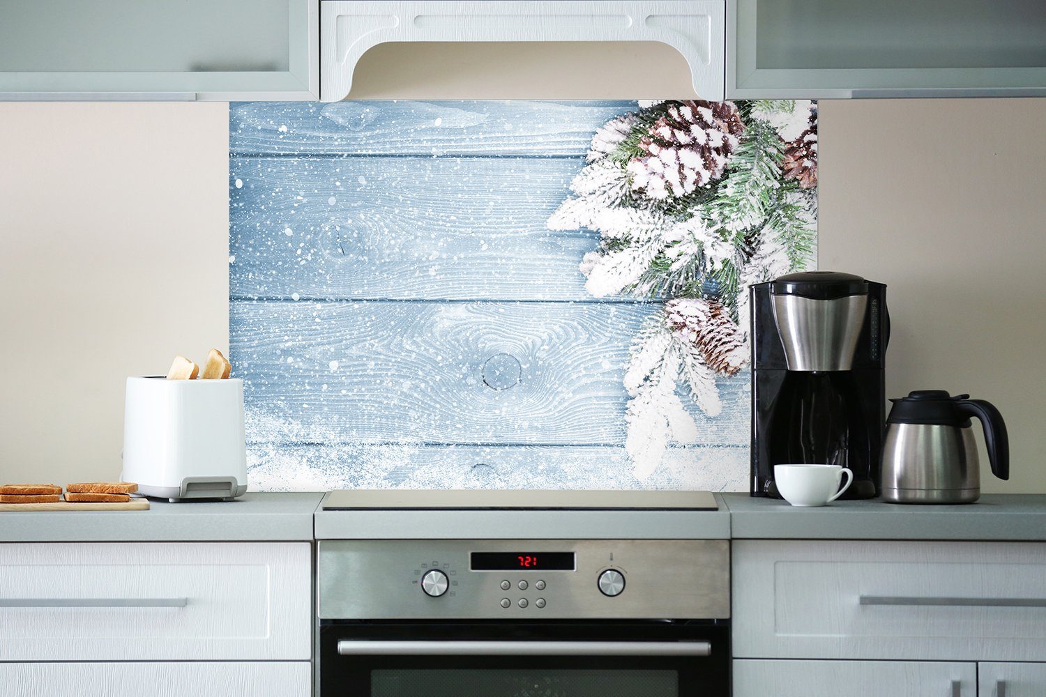 Winterdekoration, Wallario Holz Tannenzweige - Verschneite auf Küchenrückwand (1-tlg)