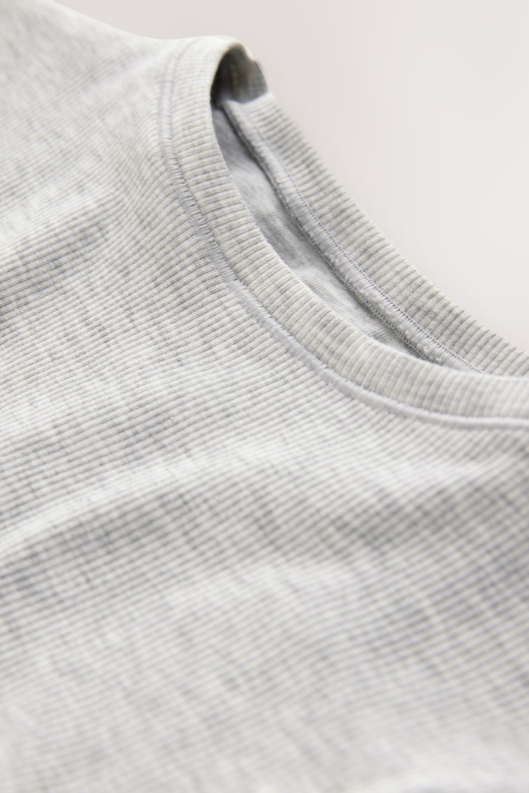 Next T-Shirt Geripptes T-Shirt mit verdecktem Support (1-tlg)