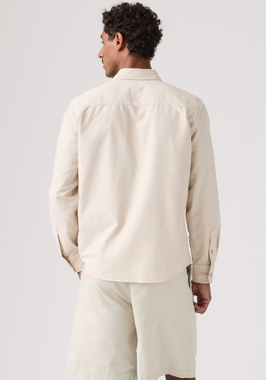 Levi's® Langarmhemd AUTHENTIC BUTTON DOWN mit Ton-in-Ton Logostickerei auf der Brust