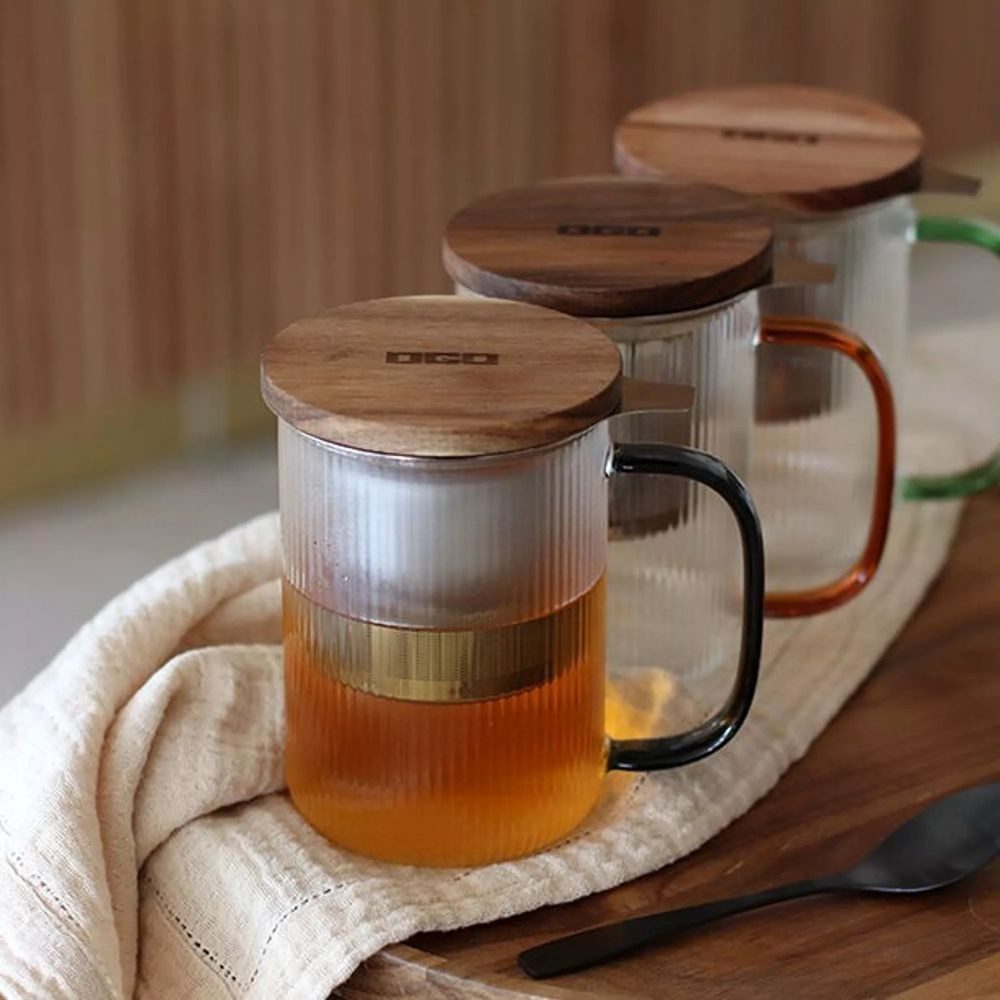 Ogo Living Tasse Tasse OGO LIVING - Karl Teetasse 450 ml aus Glas mit Deckel aus Holz