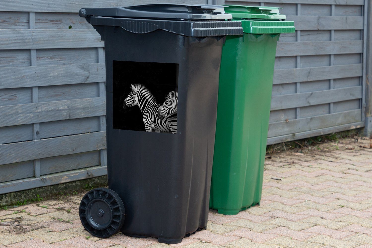Schwarz Mülleimer-aufkleber, MuchoWow Abfalbehälter - Weiß Zebra Sticker, - Tiere - St), Mülltonne, (1 Wandsticker Container,