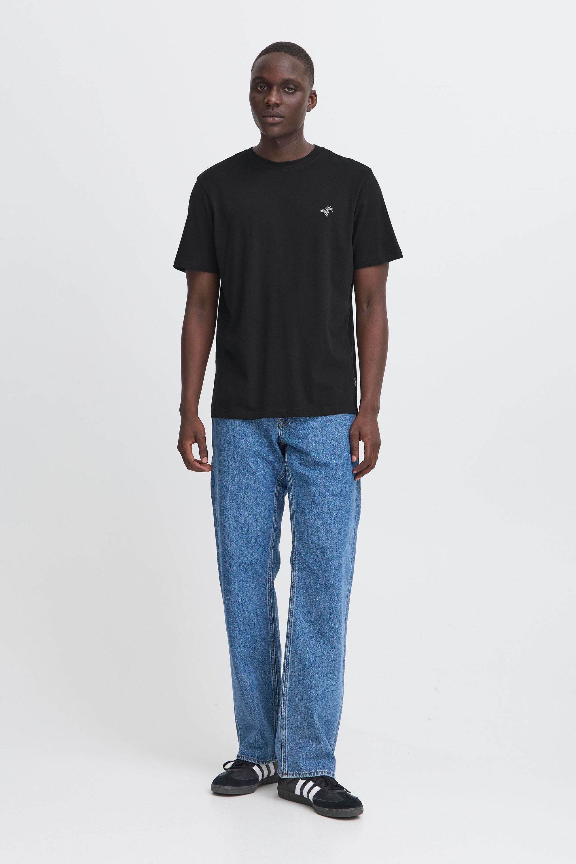 Blend Rundhalsshirt BHEbo (1-tlg) Lässiges T-Shirt mit Stickerei